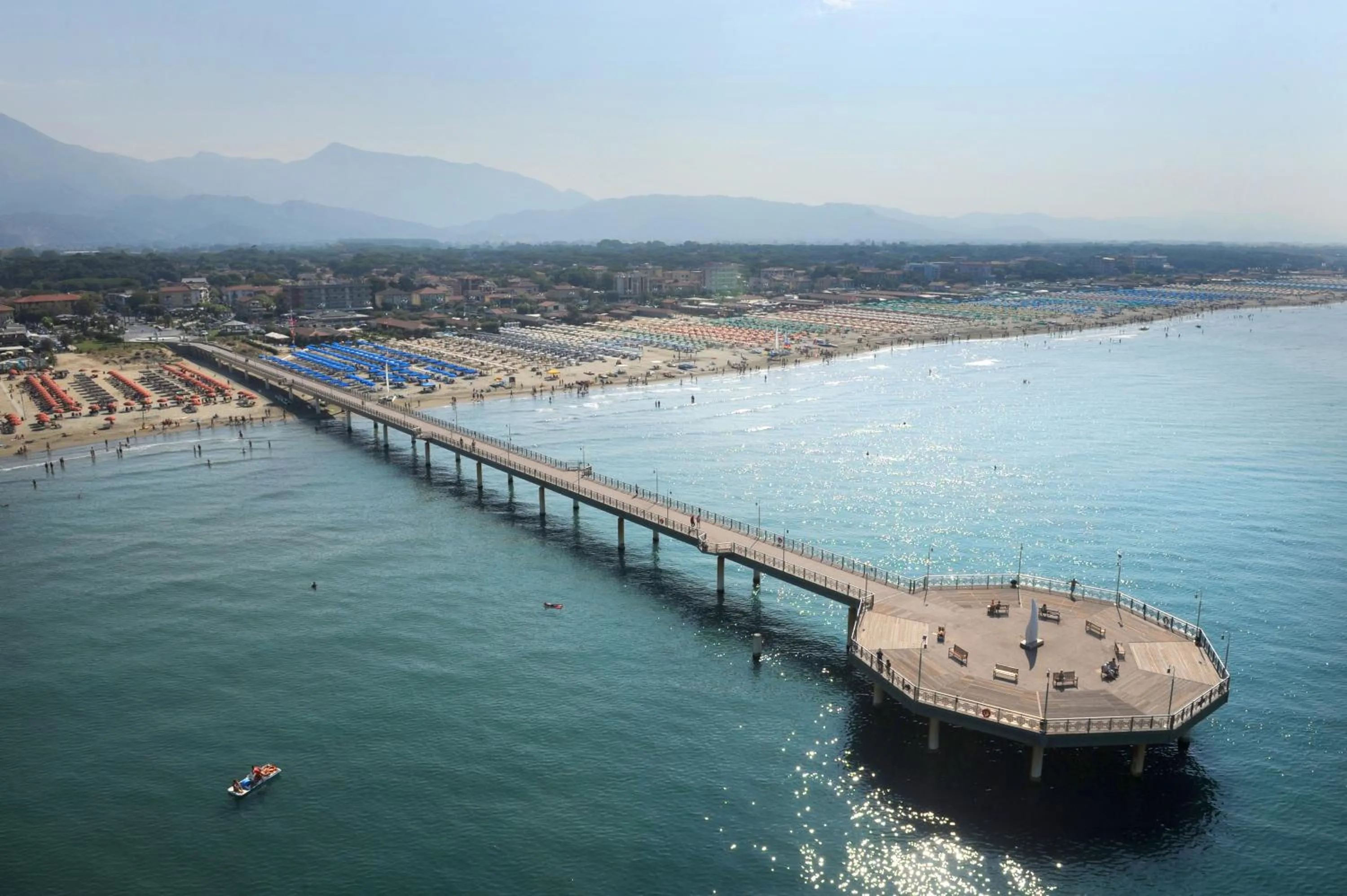 Neighbourhood in Hotel Crystal