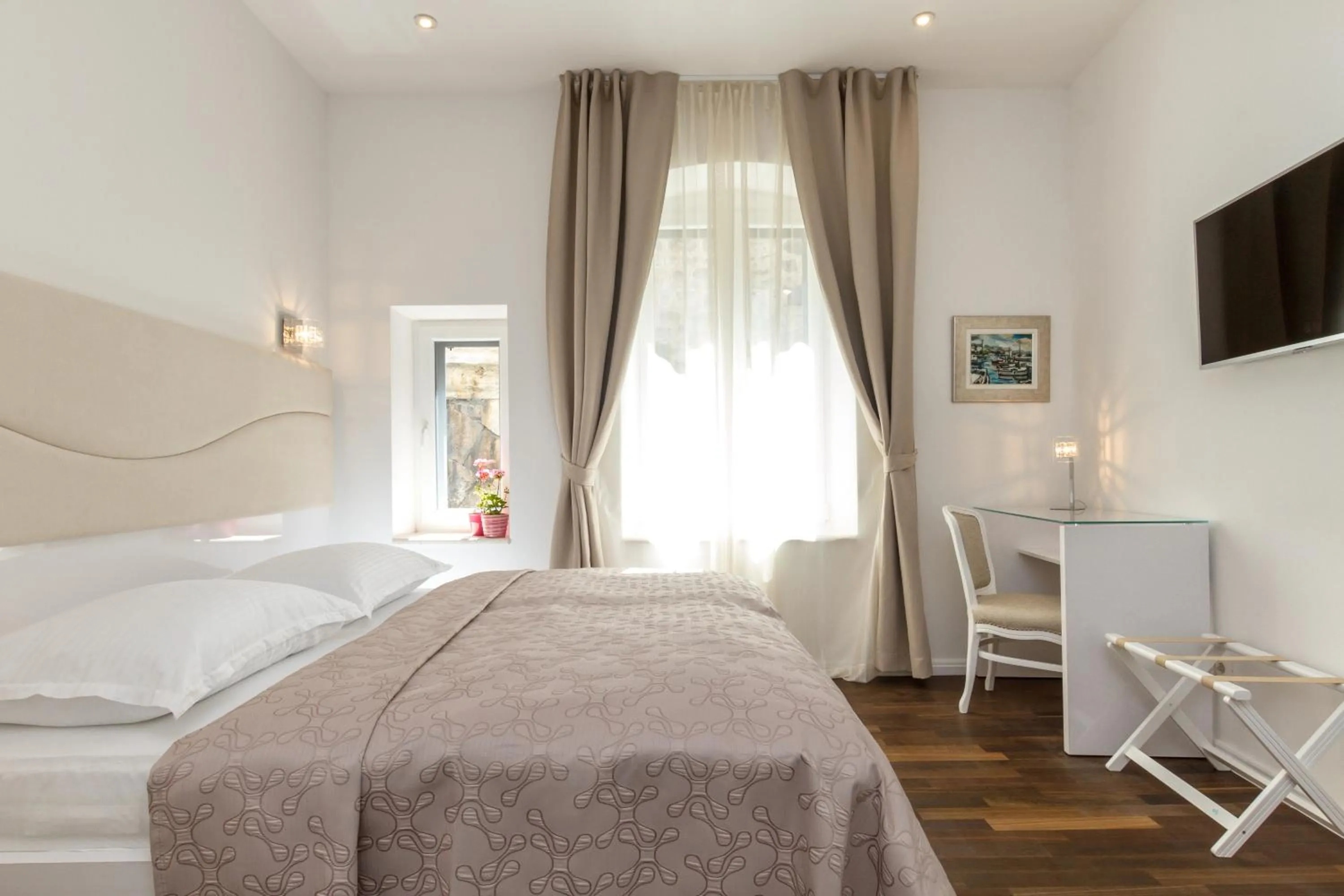 Bedroom, Bed in Pellegrini Luxury Rooms