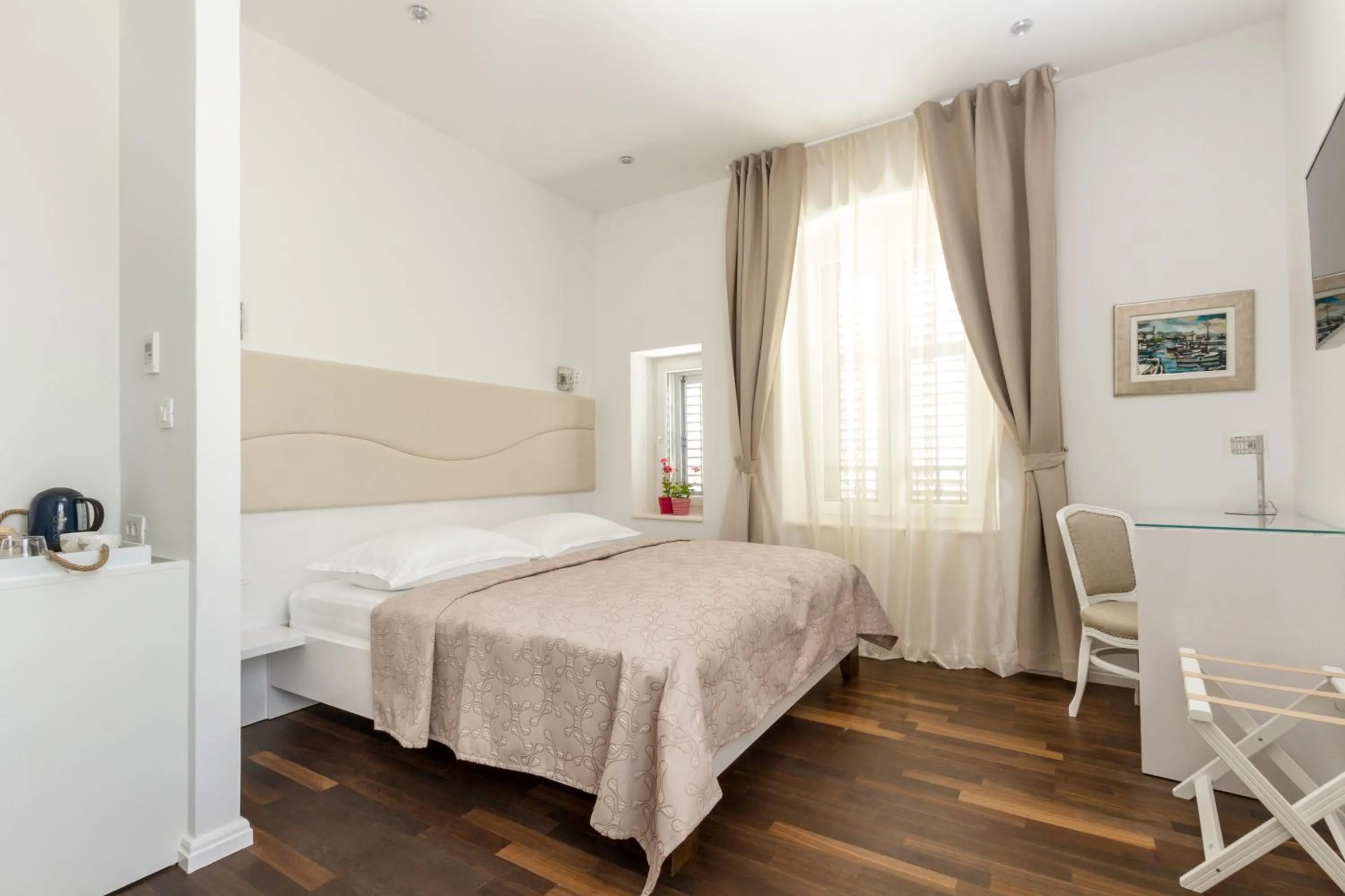 Bedroom, Bed in Pellegrini Luxury Rooms