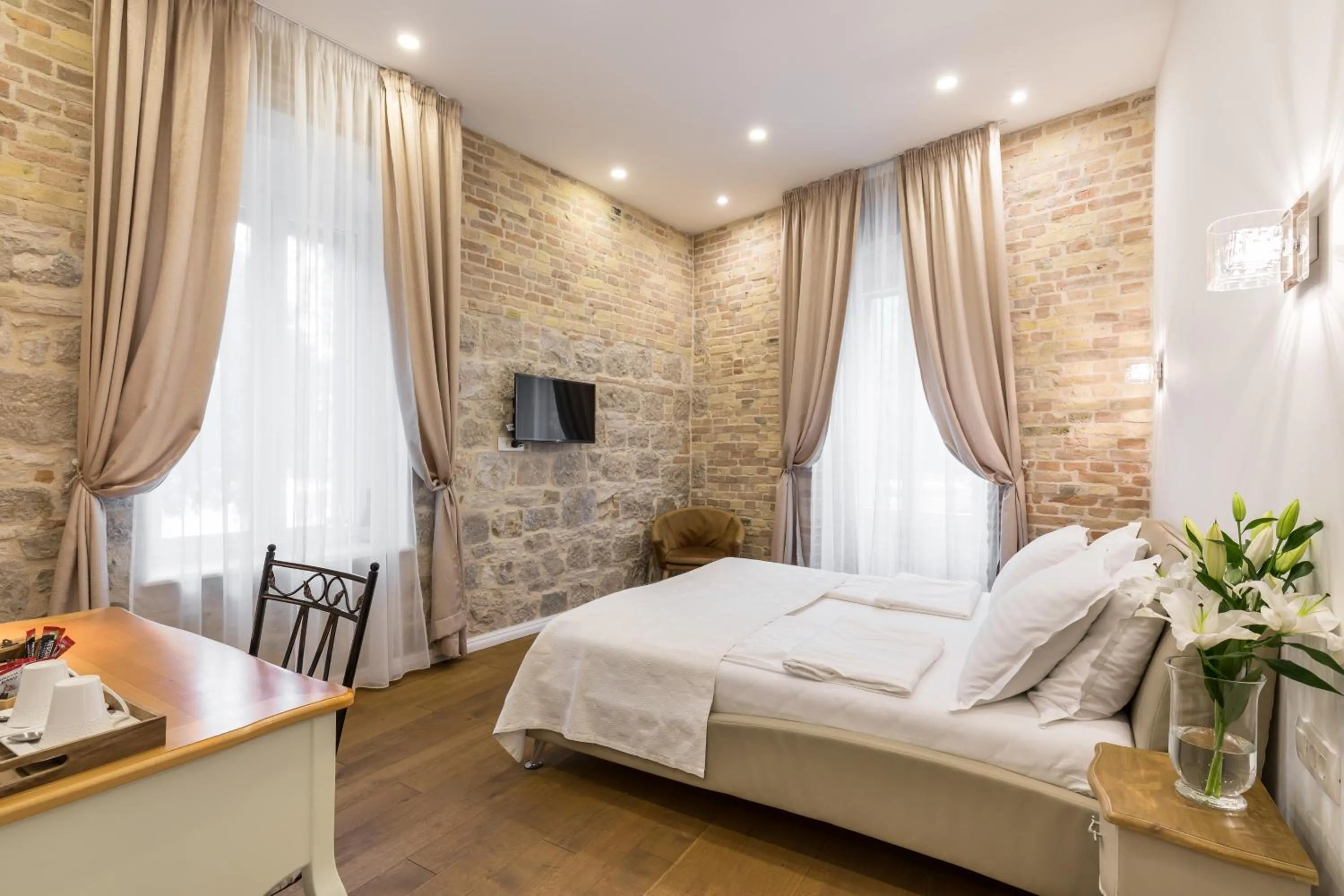 Coffee/tea facilities, Bed in Pellegrini Luxury Rooms