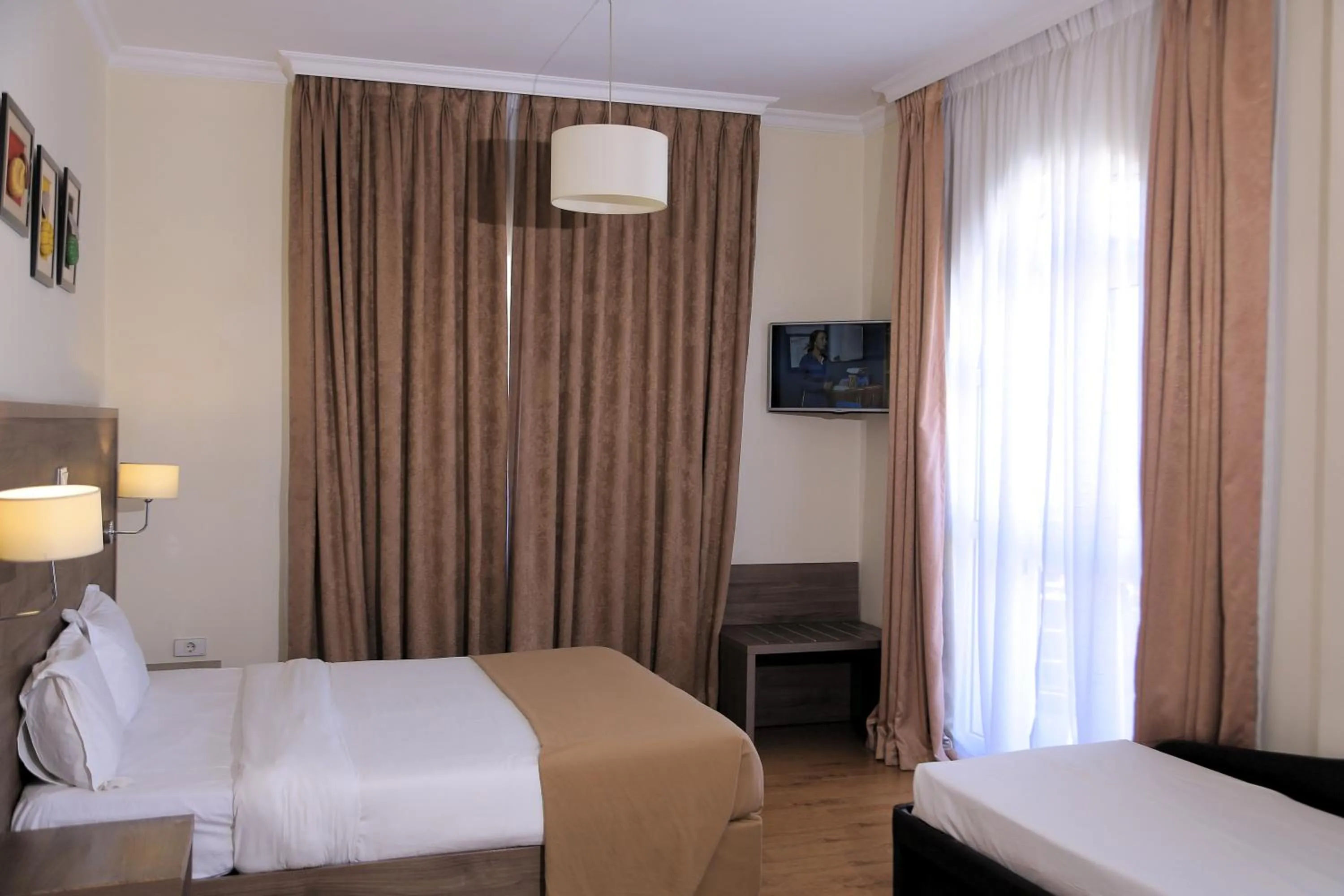 air conditioner, Bed in Venetian Hotel