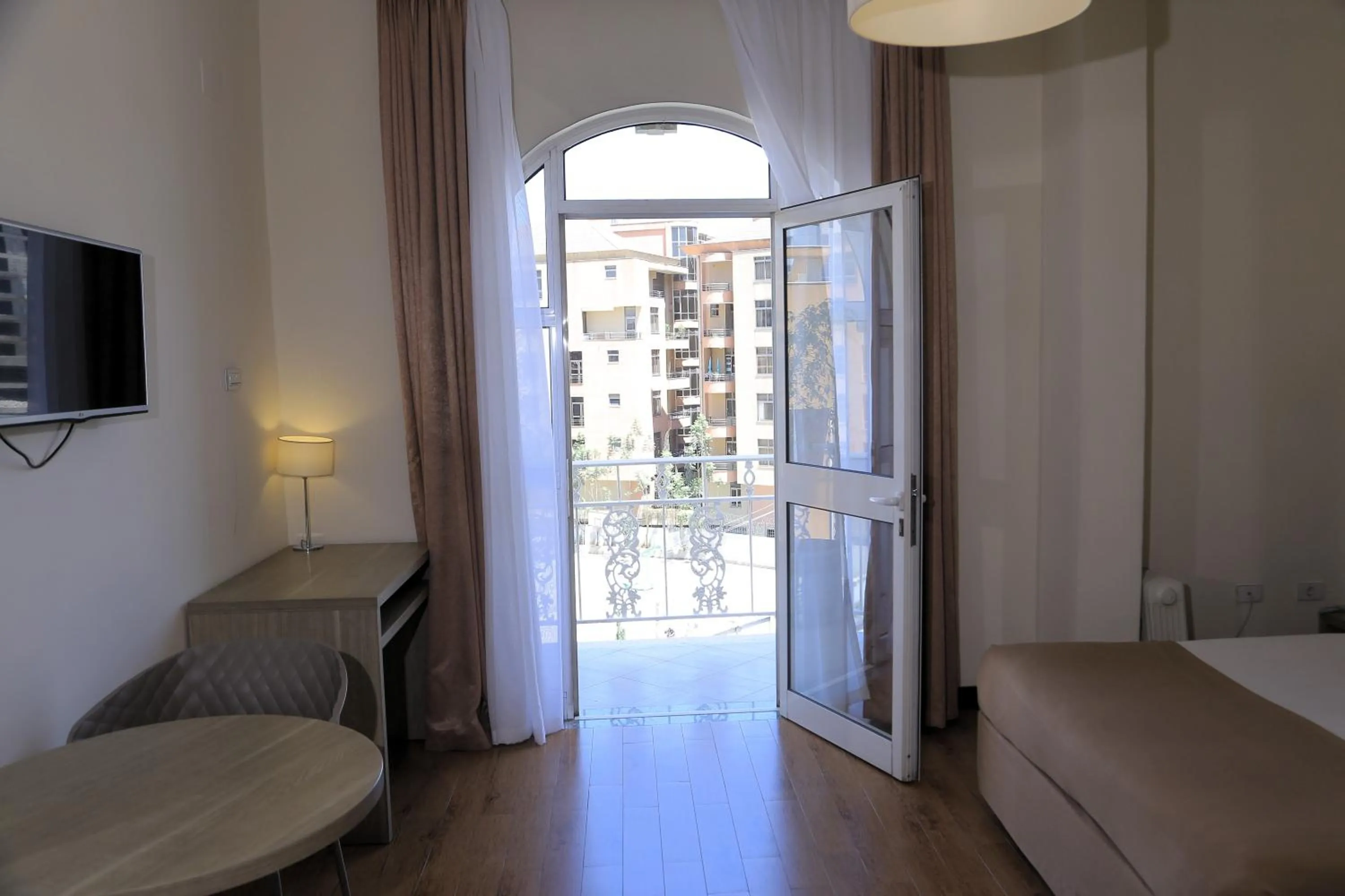 City view, Bed in Venetian Hotel