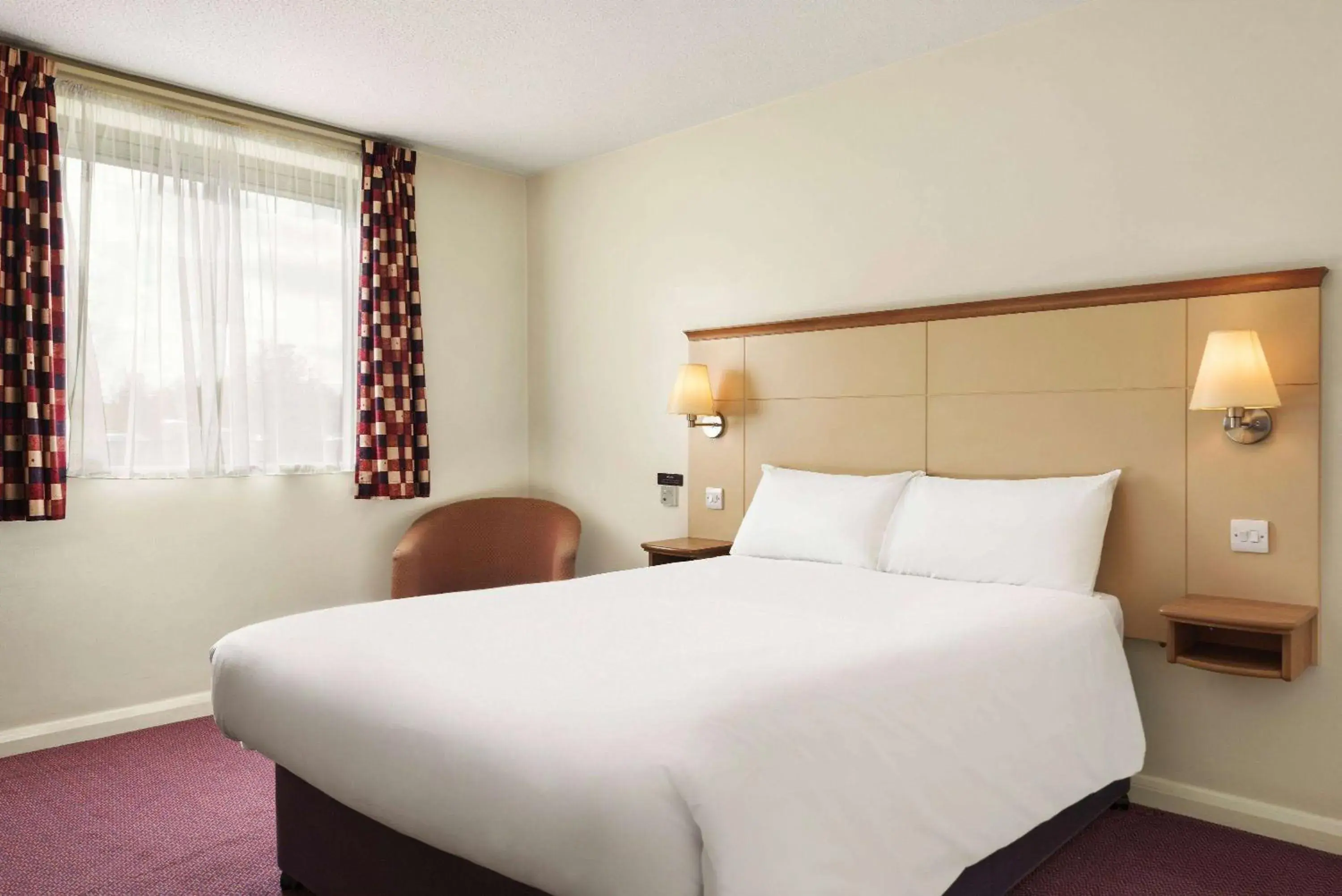 Photo of the whole room, Bed in Days Inn Cannock - Norton Canes Photo of the whole room, Bed in Days Inn Cannock - Norton Canes
