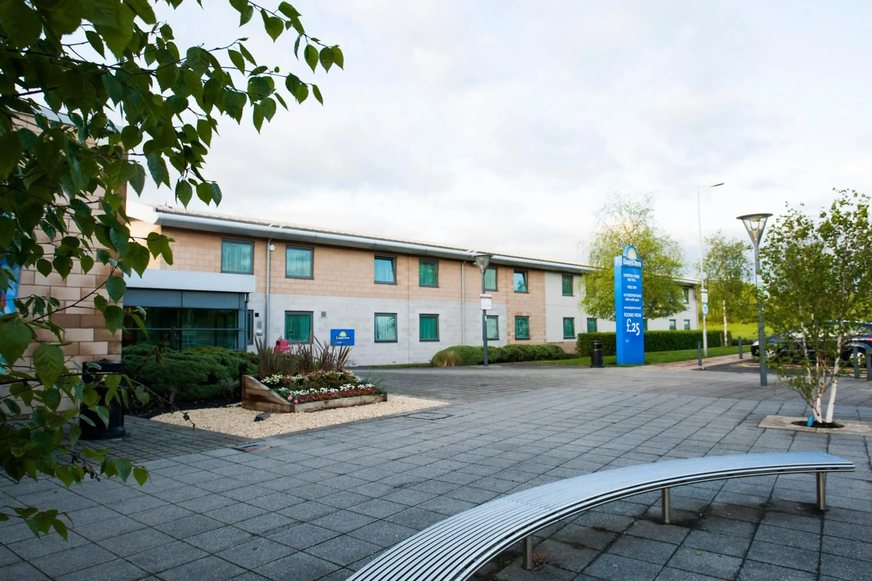 Property building in Days Inn Cannock - Norton Canes Property building in Days Inn Cannock - Norton Canes