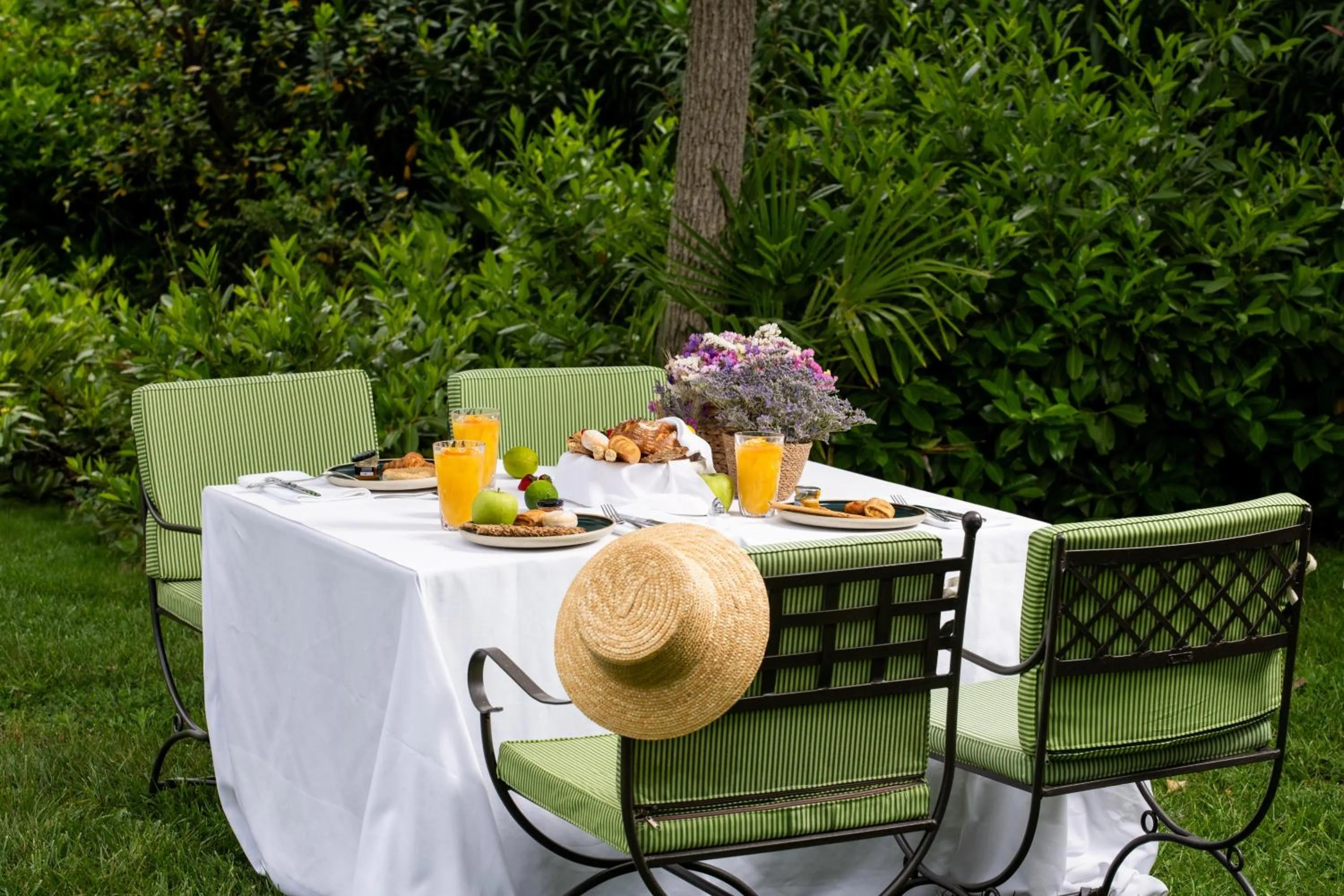 Garden in Hyatt Regency Thessaloniki
