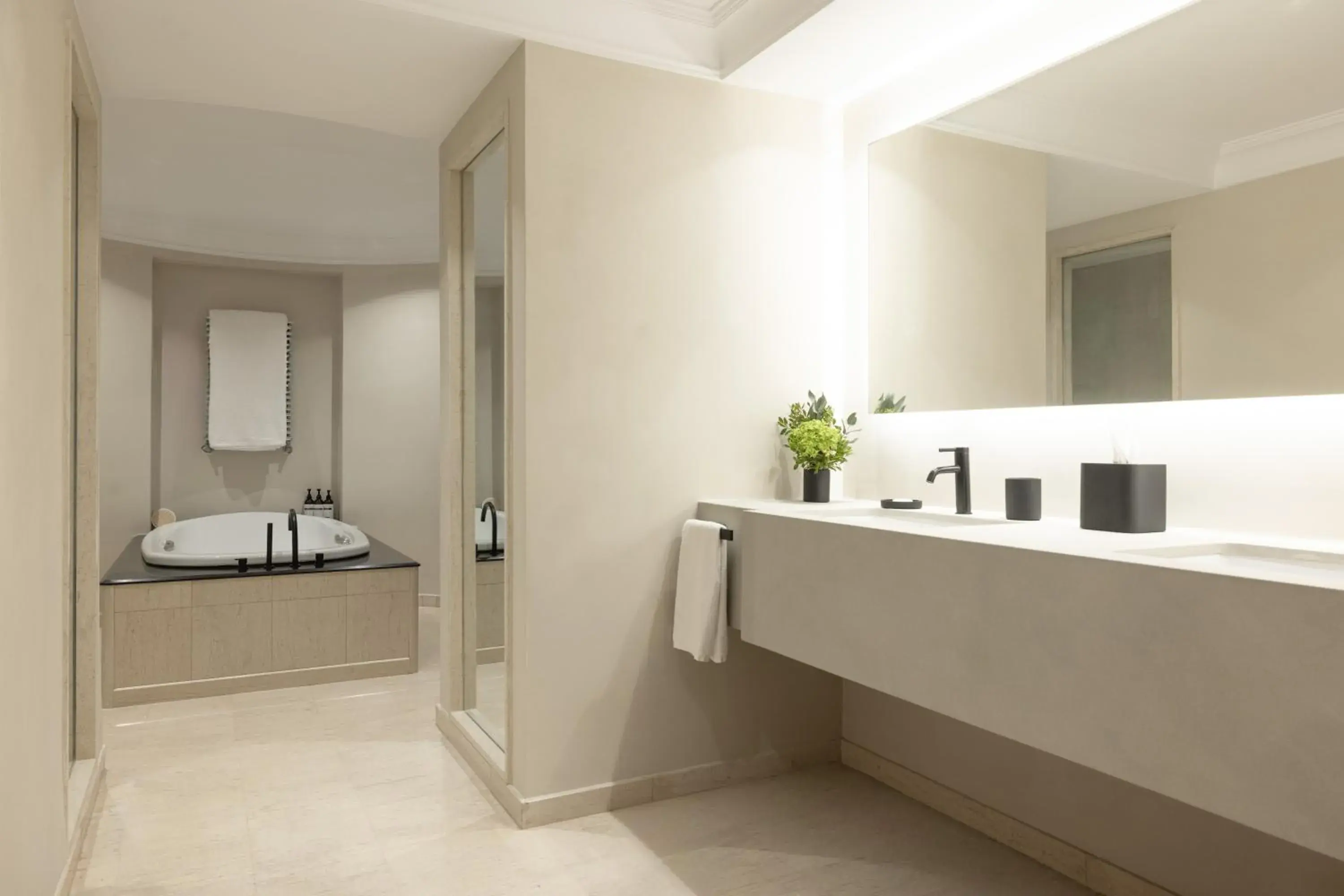 Bathroom in Hyatt Regency Thessaloniki Bathroom in Hyatt Regency Thessaloniki