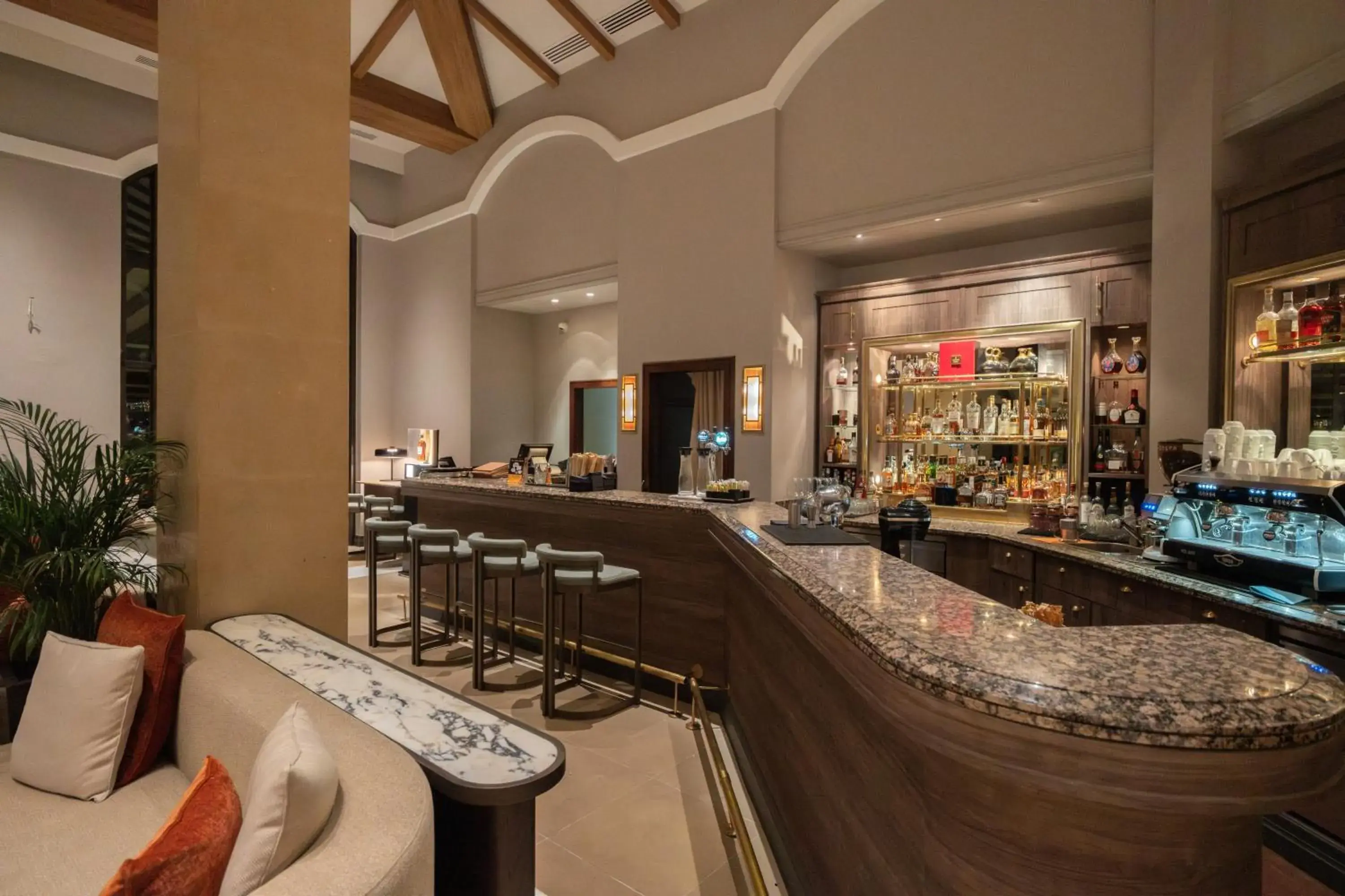 Lounge or bar in Hyatt Regency Thessaloniki Lounge or bar in Hyatt Regency Thessaloniki