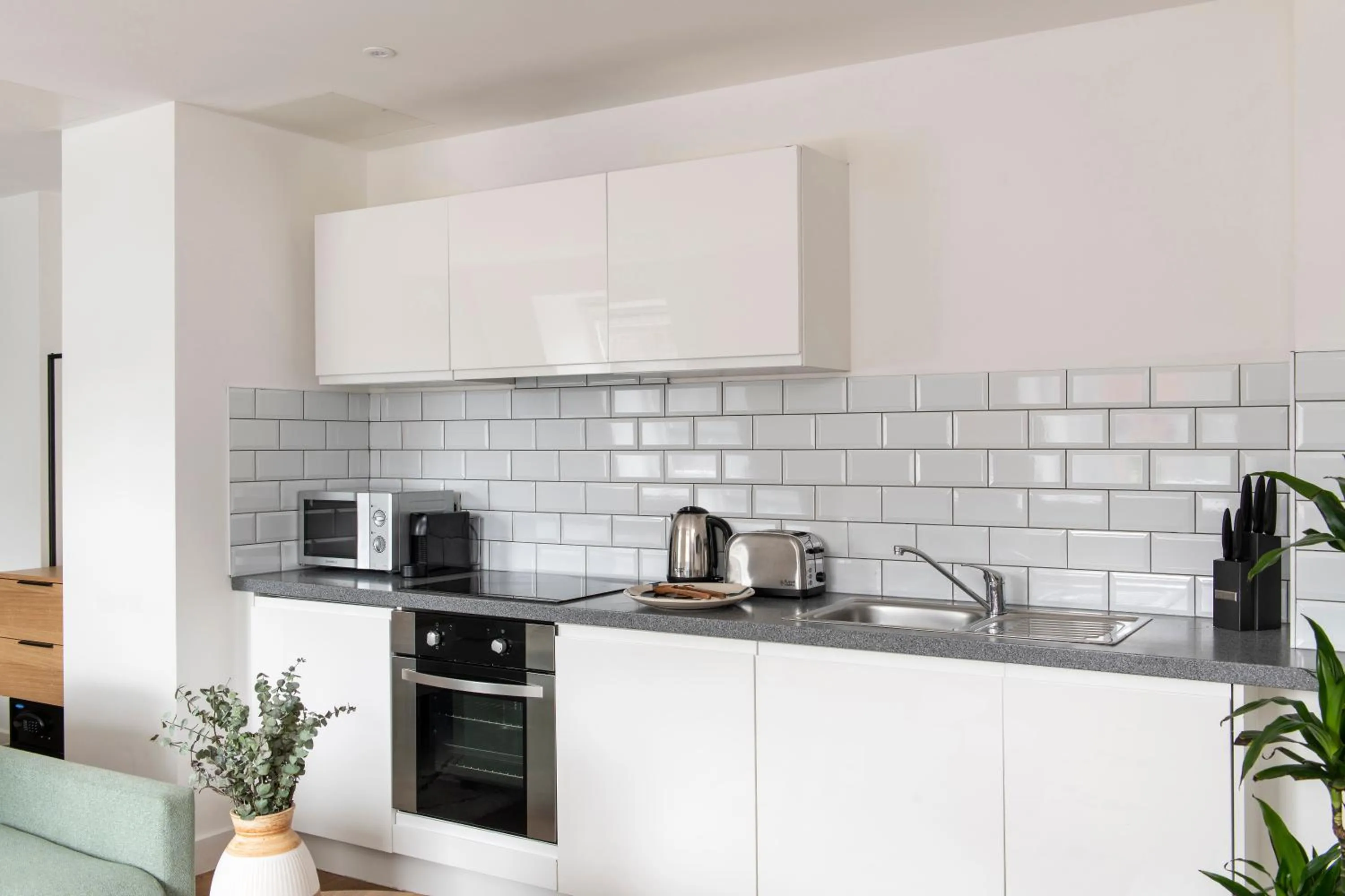 Kitchen or kitchenette in Cove Minshull Street