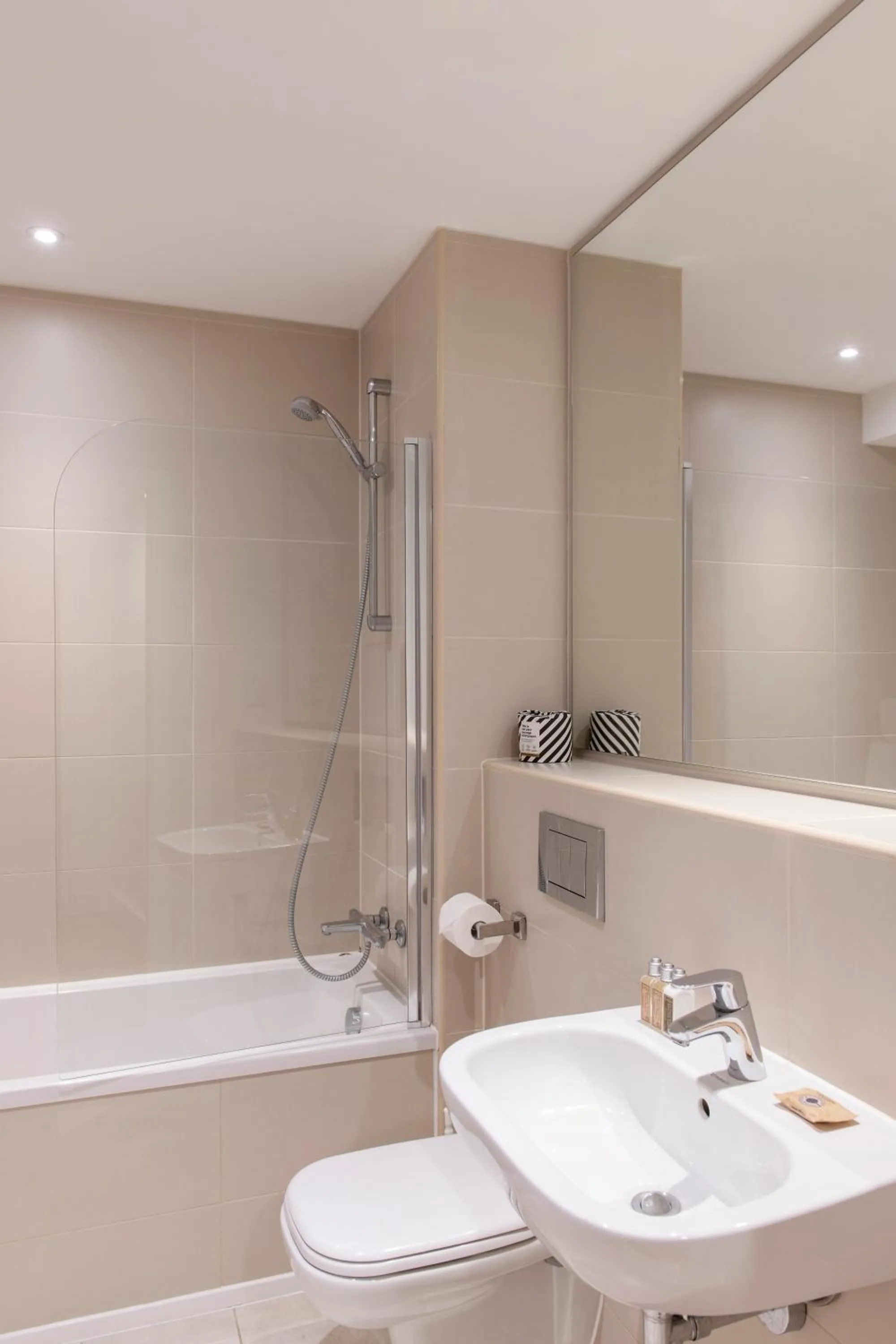 Cove Minshull Street