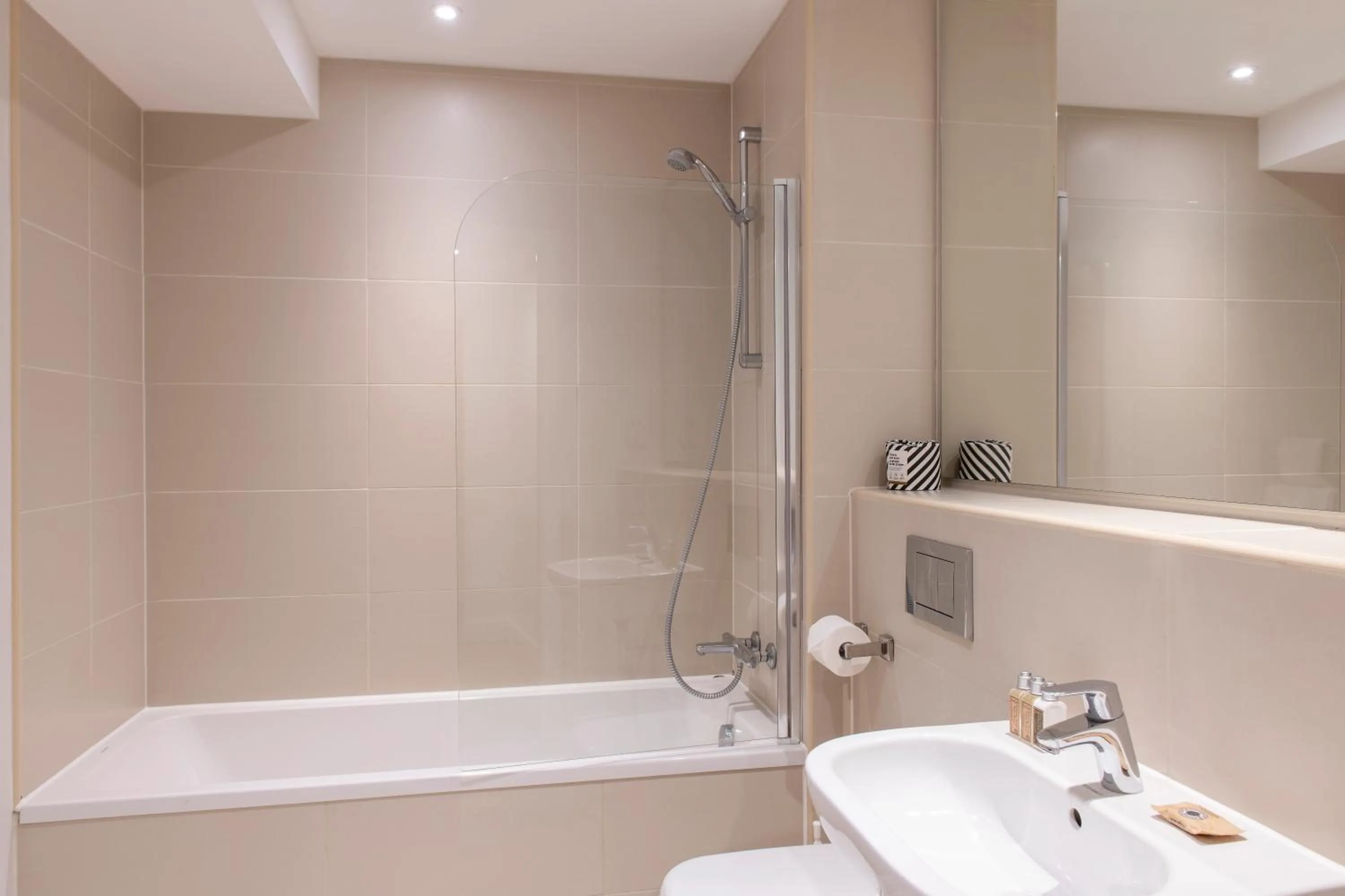 Cove Minshull Street