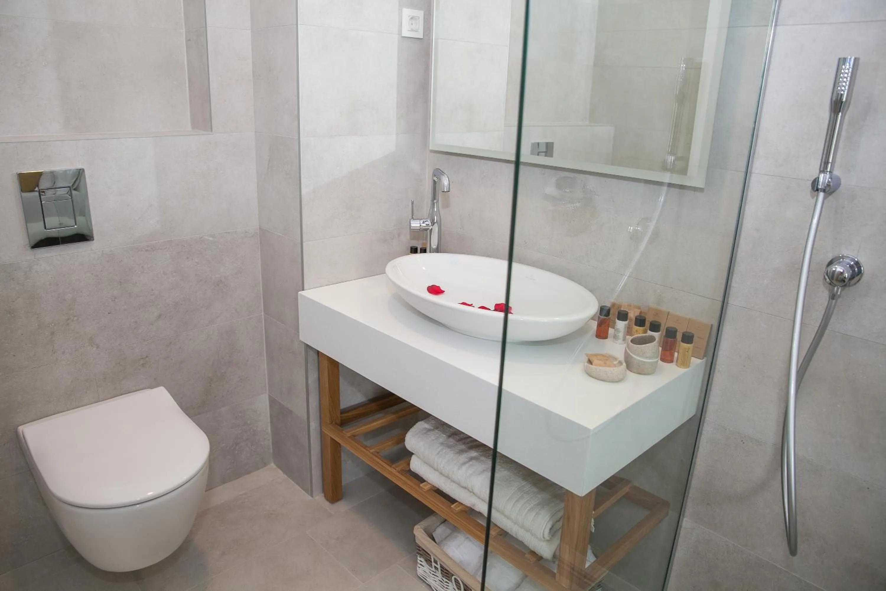 Toilet in Hotel Casa del Mare - Blanche