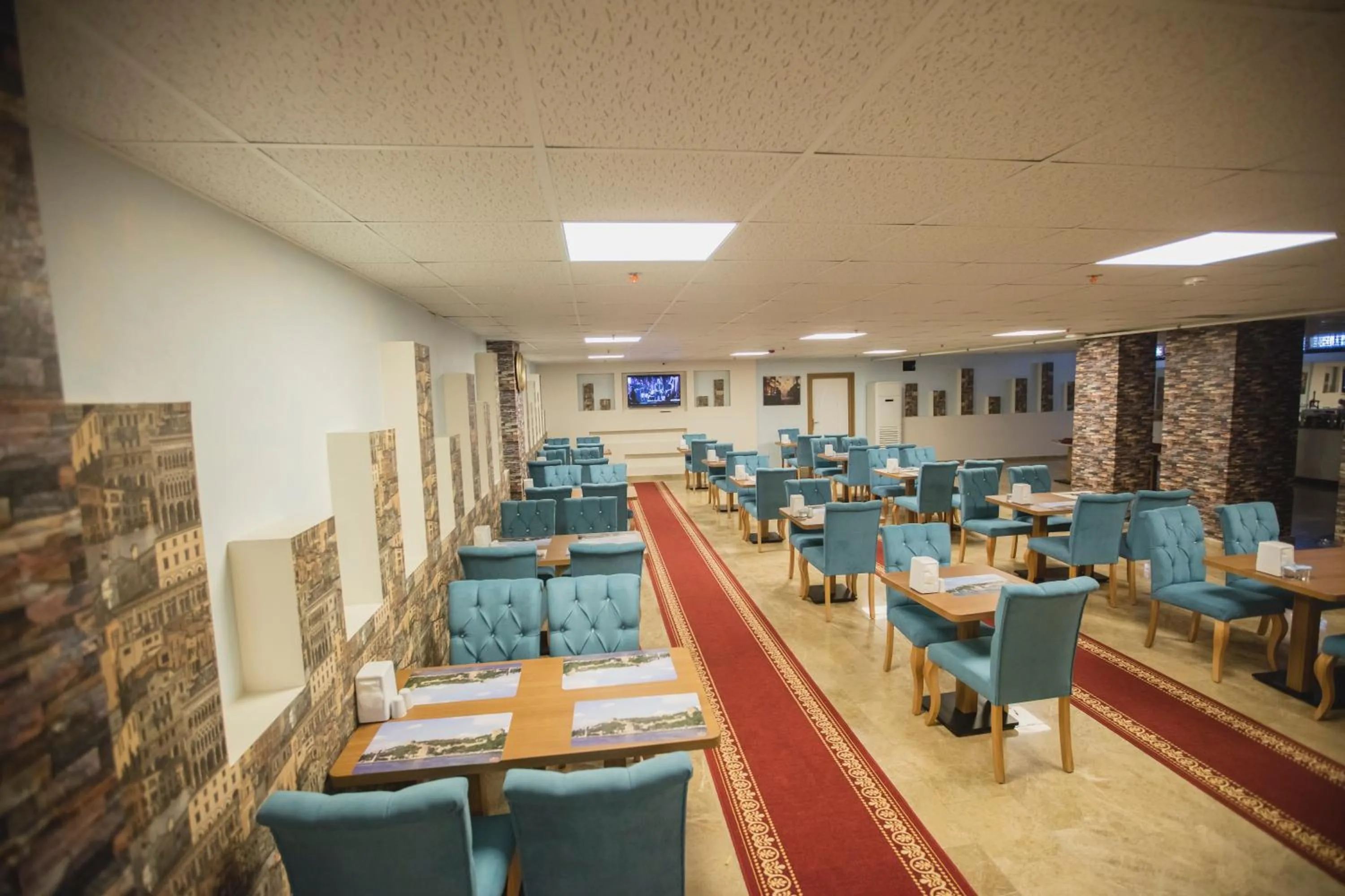 Restaurant/places to eat in Royal İnci Hotel
