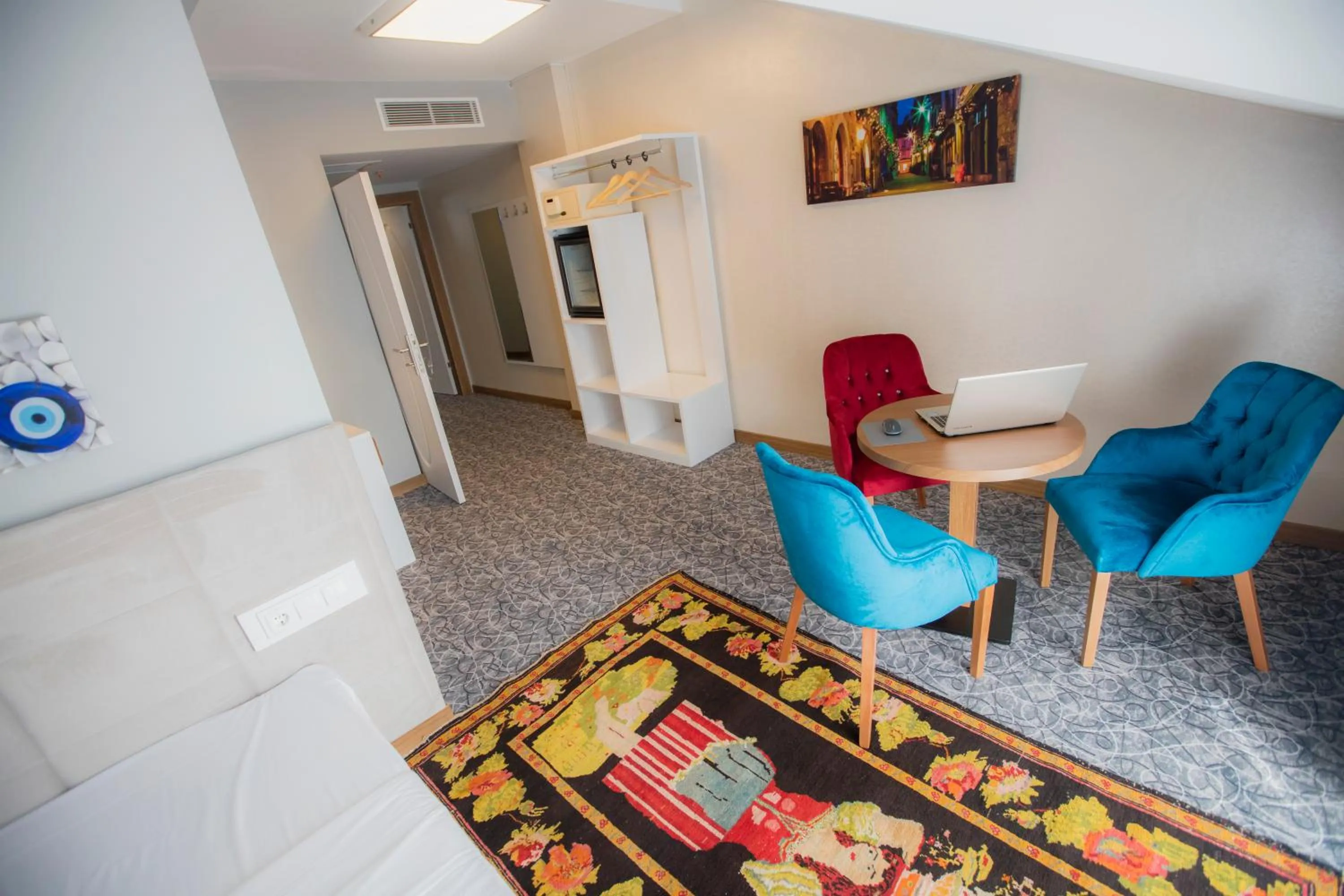 Photo of the whole room in Royal İnci Hotel