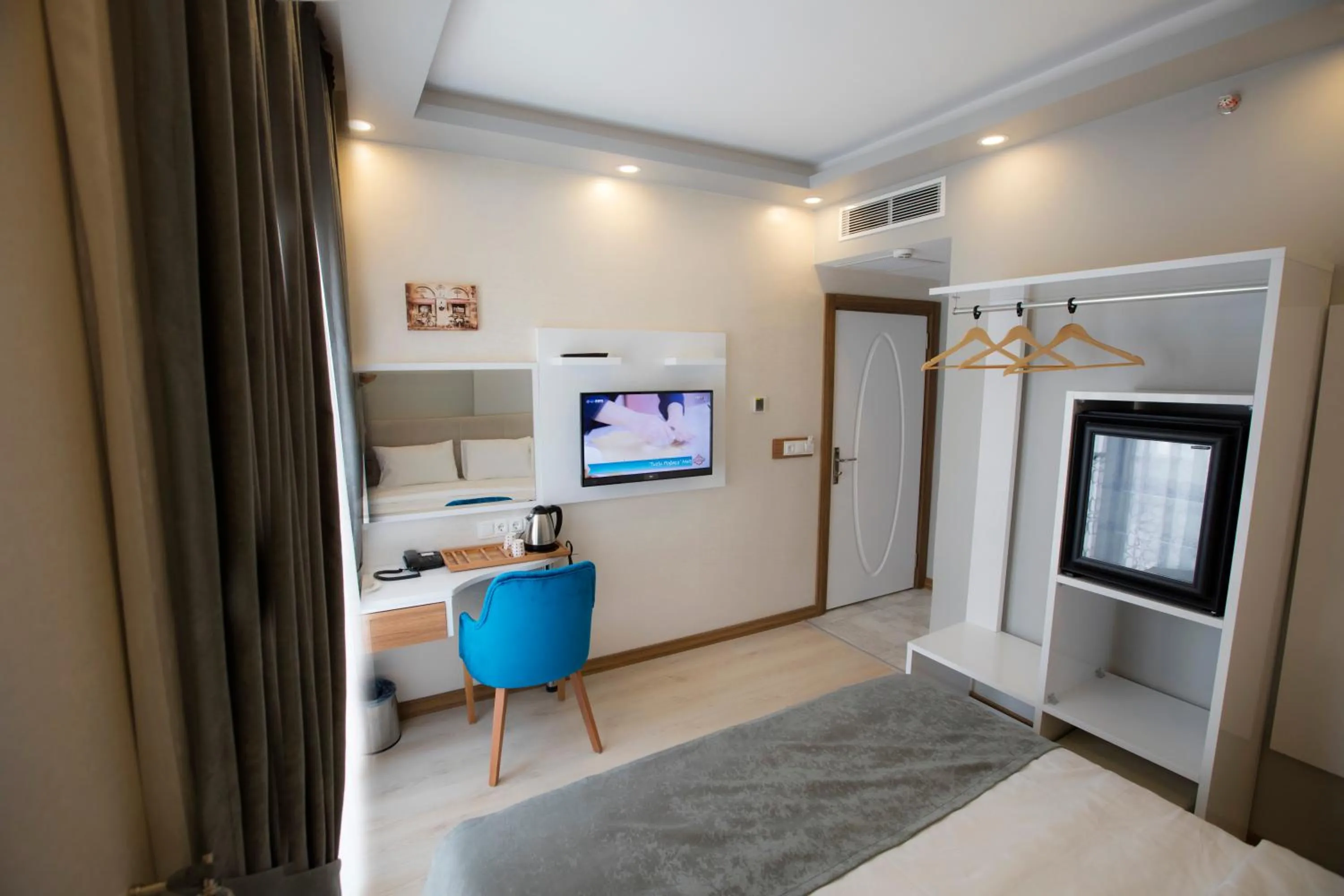 Photo of the whole room in Royal İnci Hotel