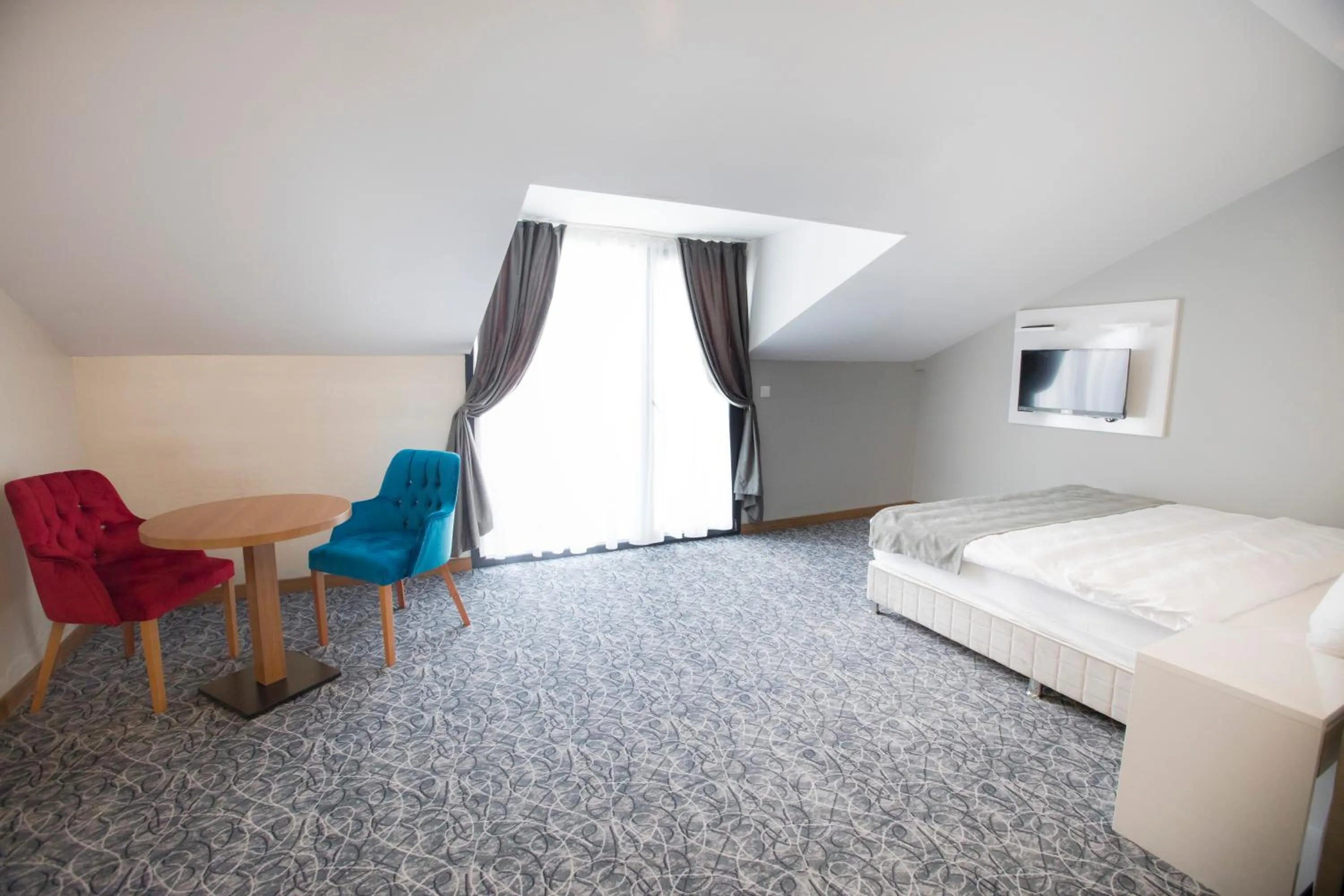 Photo of the whole room, Bed in Royal İnci Hotel