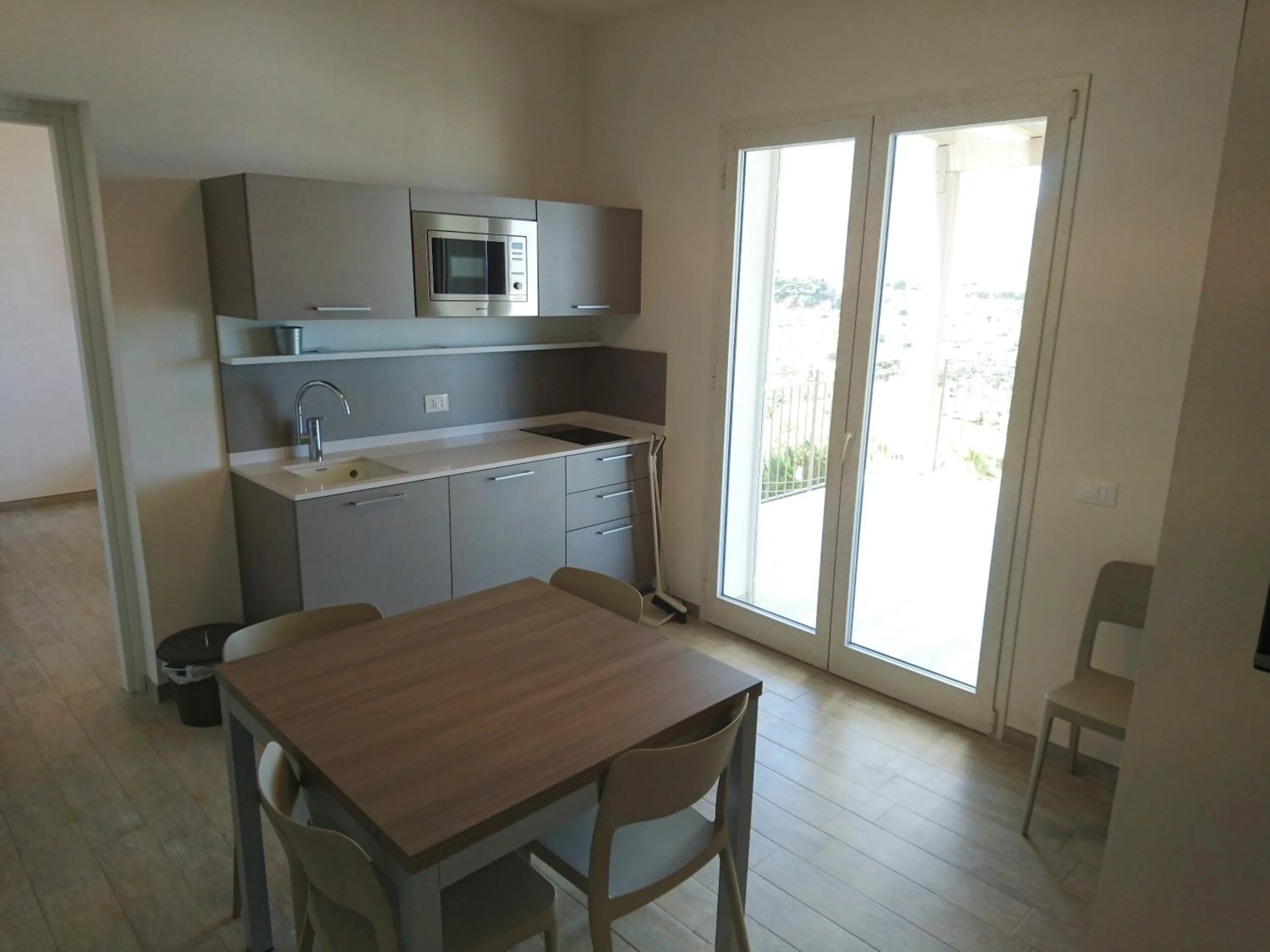 Kitchen or kitchenette in La Blanca Resort & Spa