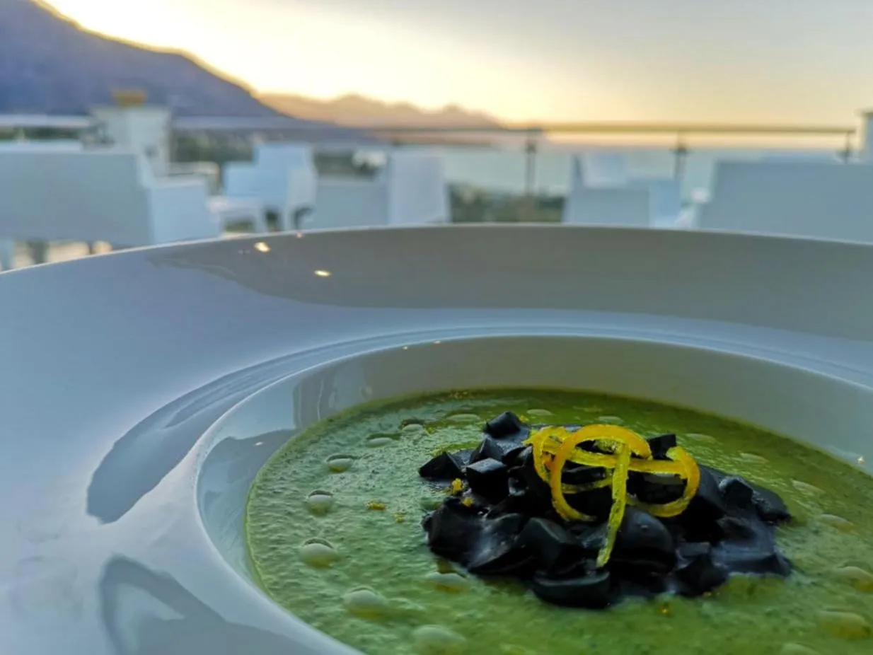 Restaurant/places to eat in La Blanca Resort & Spa