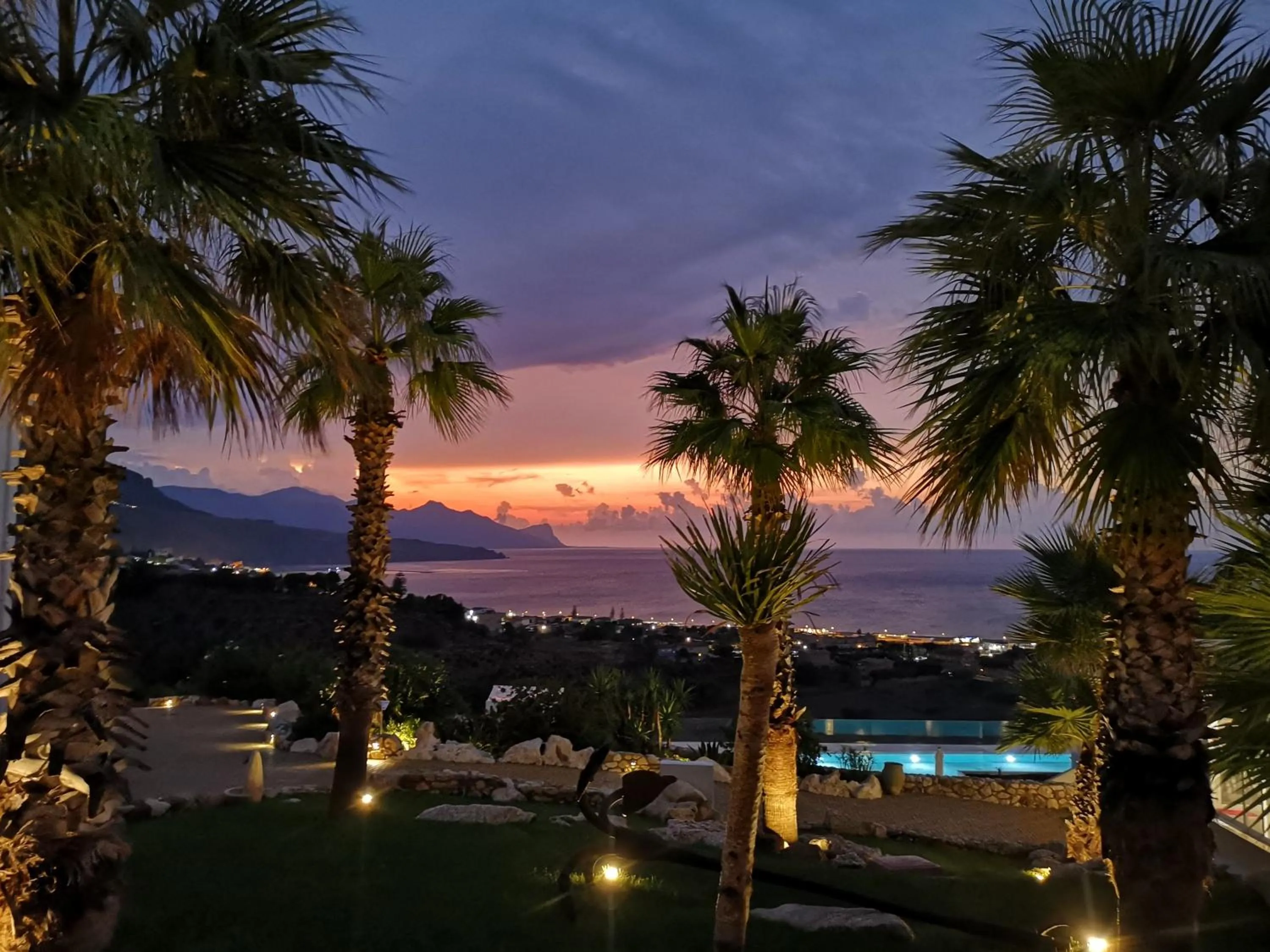 Garden in La Blanca Resort & Spa