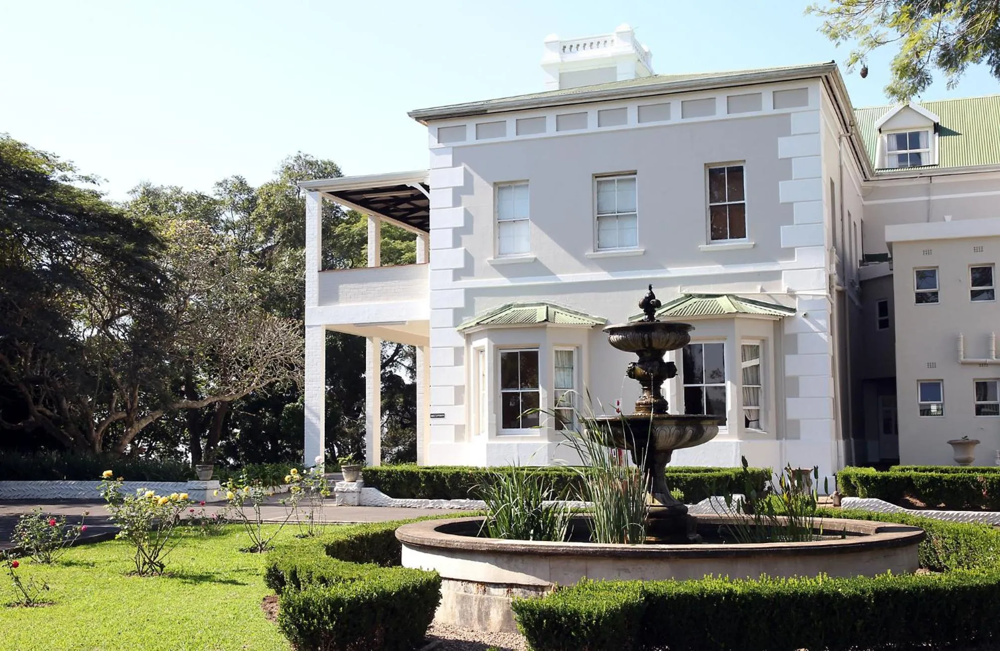 Property building in Kearsney Manor