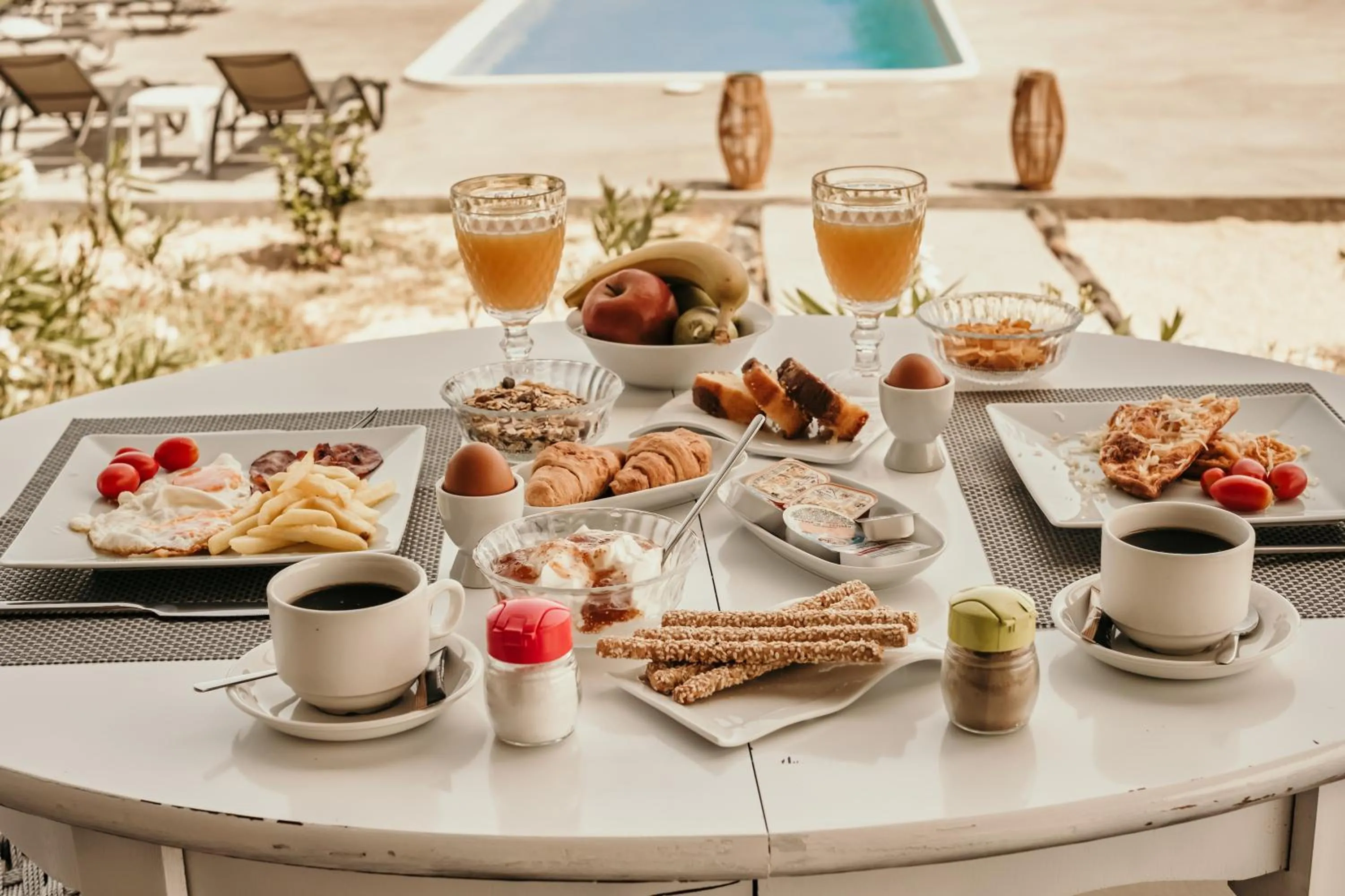 Breakfast in Mare Nostrum Santo