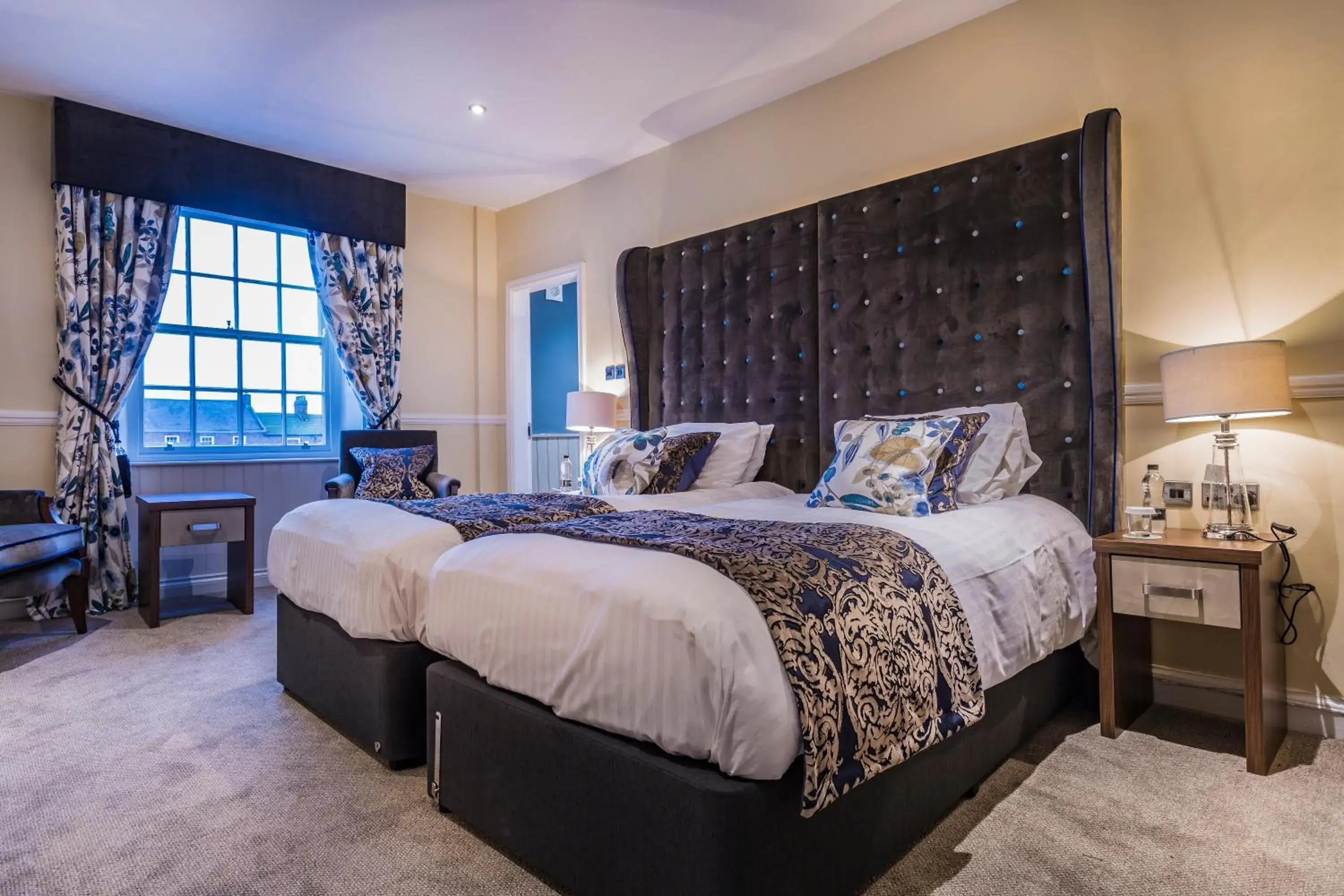 Deluxe Twin Room in The Golden Fleece Hotel, Thirsk, North Yorkshire - The Coaching Inn Group Deluxe Twin Room in The Golden Fleece Hotel, Thirsk, North Yorkshire - The Coaching Inn Group