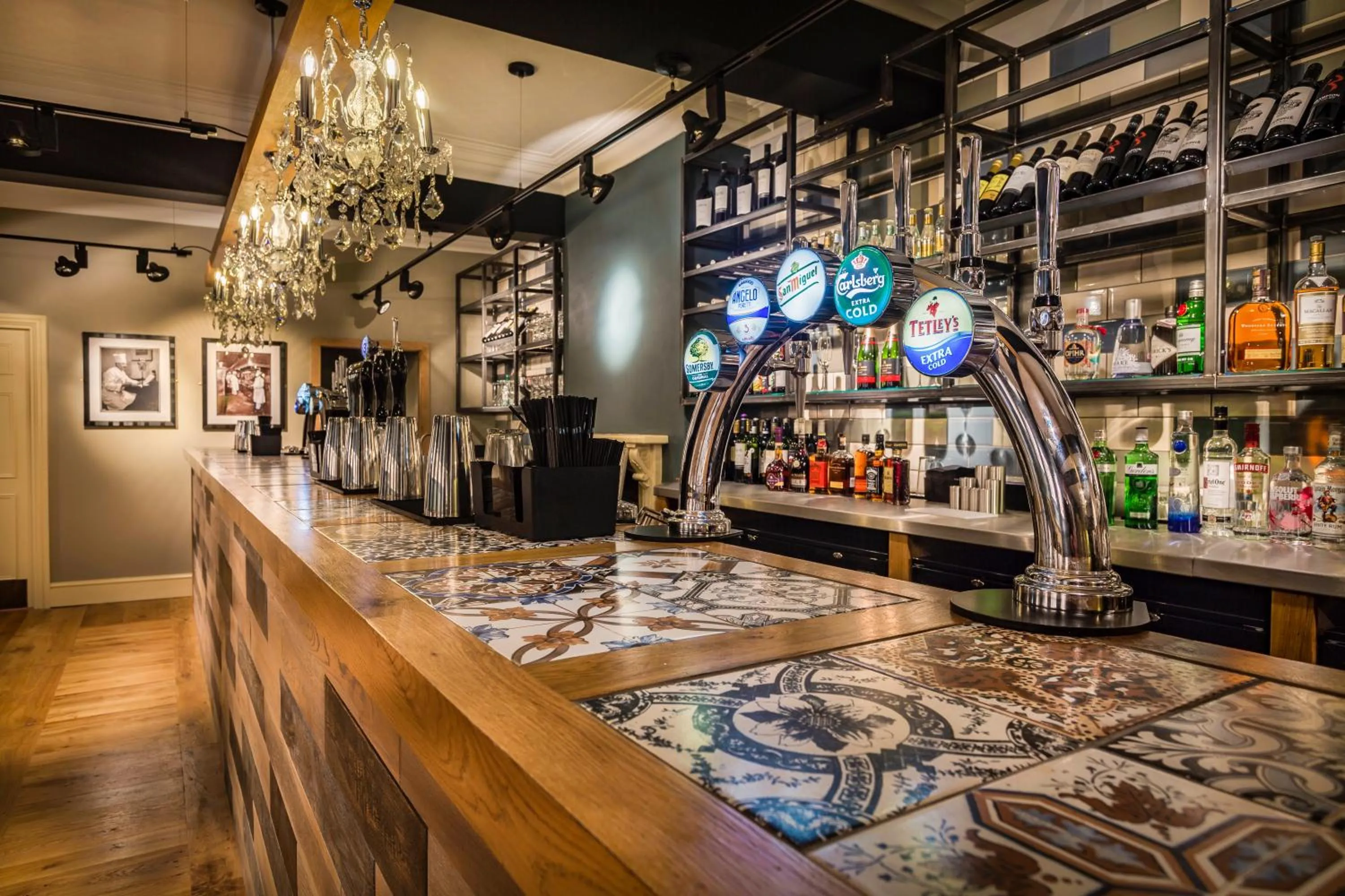 Lounge or bar in The Golden Fleece Hotel, Thirsk, North Yorkshire - The Coaching Inn Group