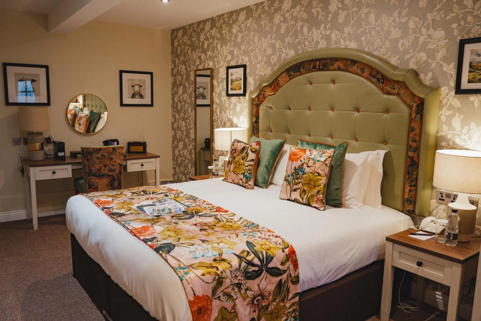 Bed in The Golden Fleece Hotel, Thirsk, North Yorkshire - The Coaching Inn Group