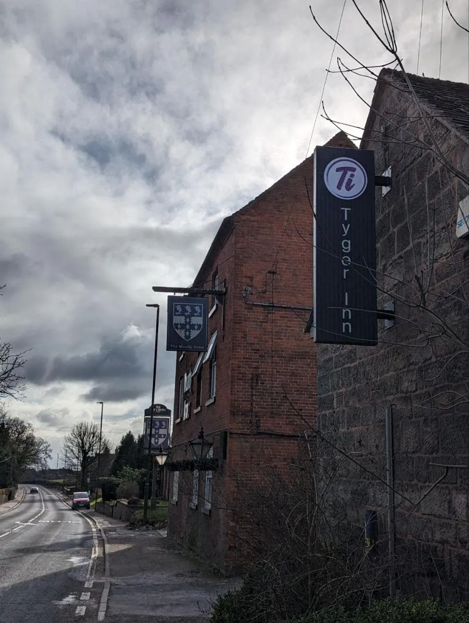 Logo/Certificate/Sign in Tyger Inn Derby