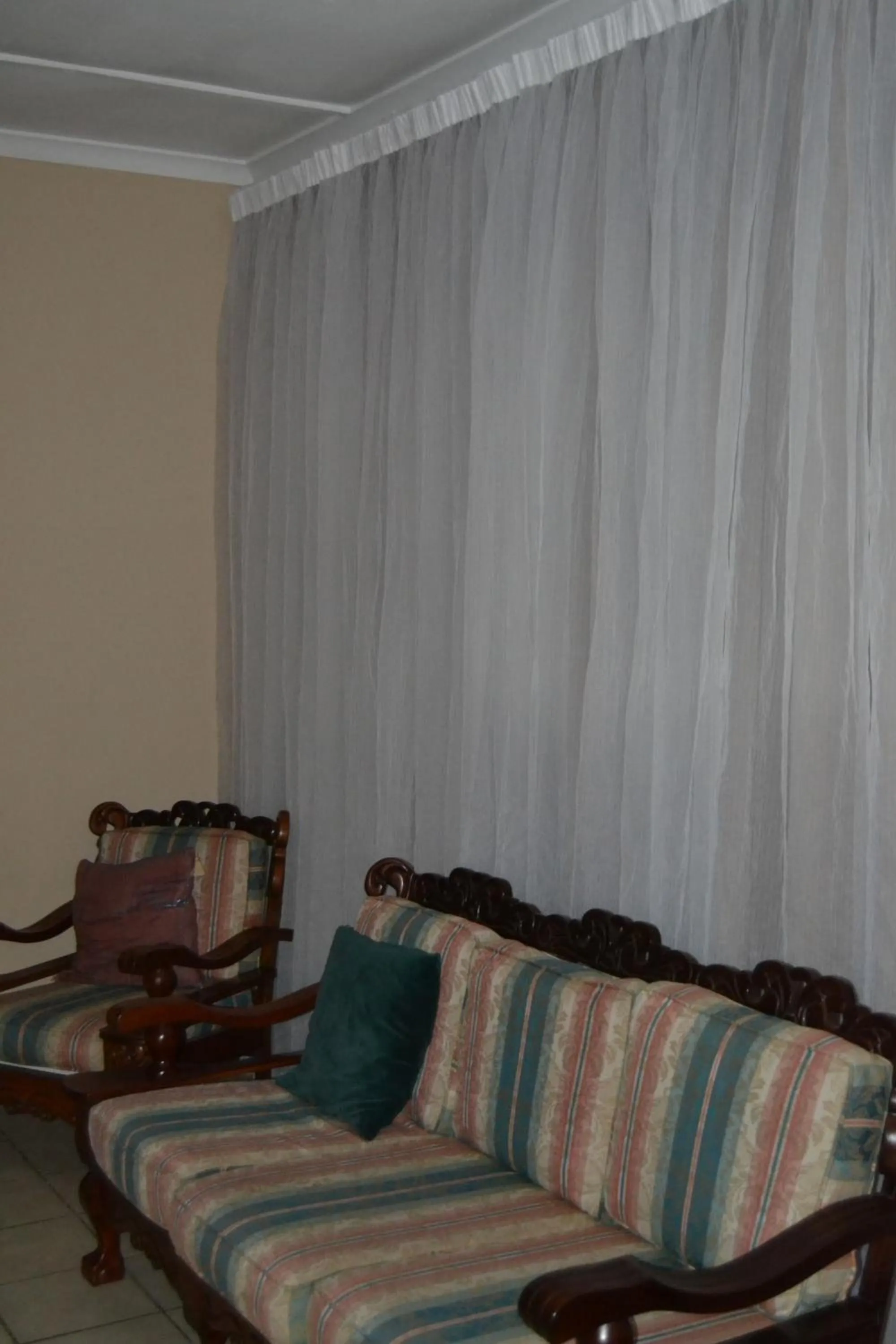 Seating area in Kenhardt Hotel