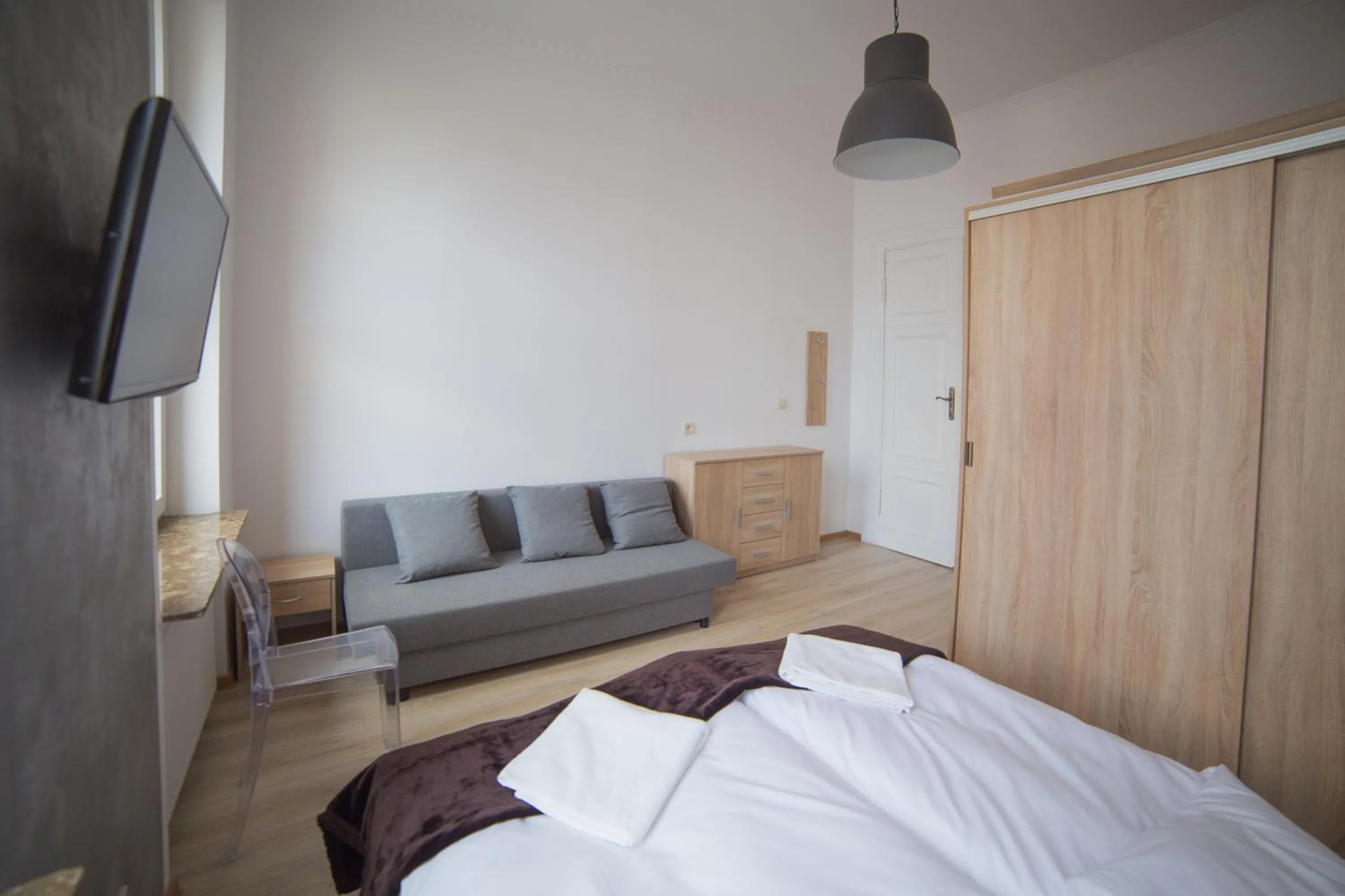 Photo of the whole room, Bed in OperaHostel