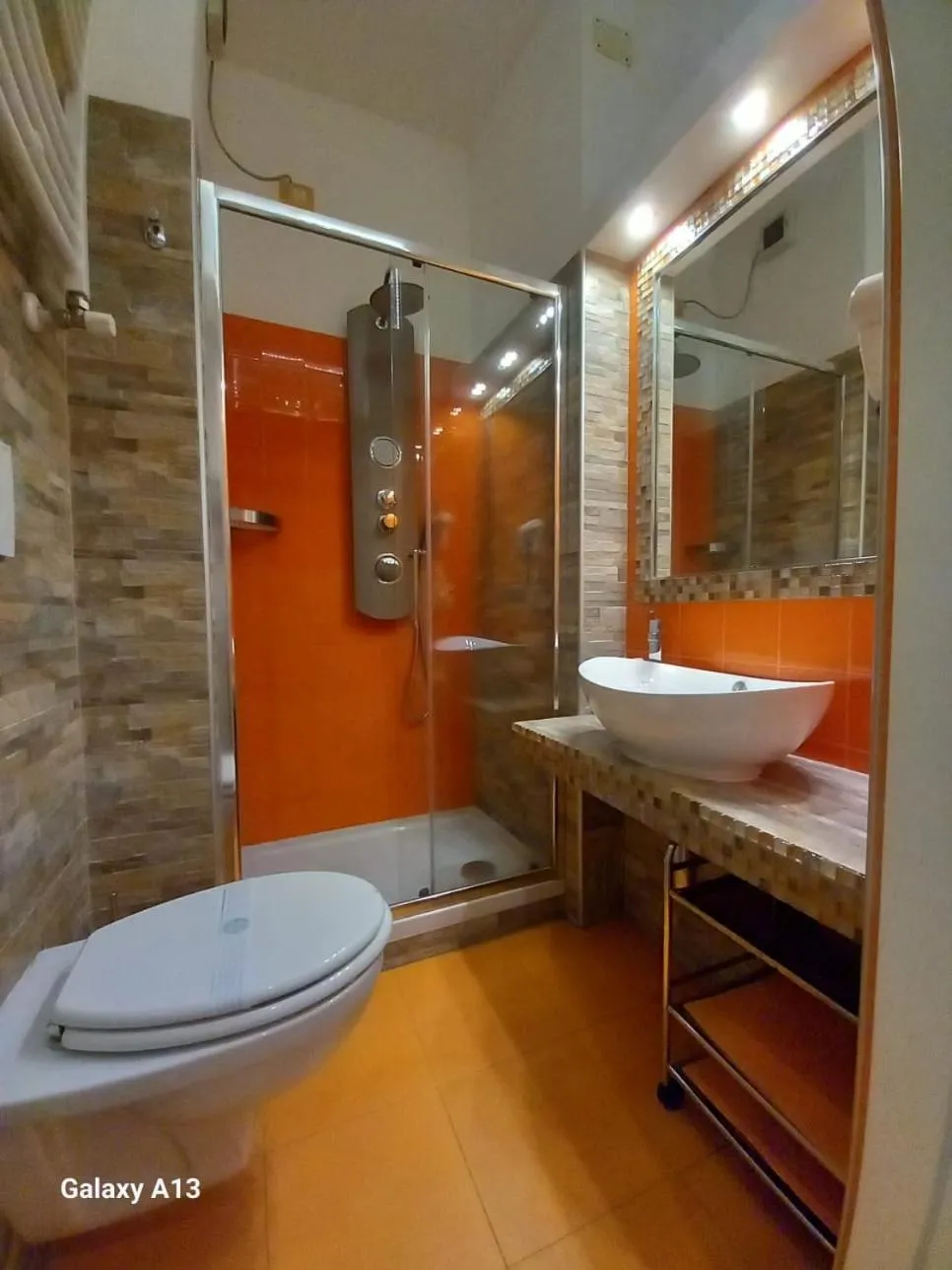 Shower in Atmos Luxe Navigli