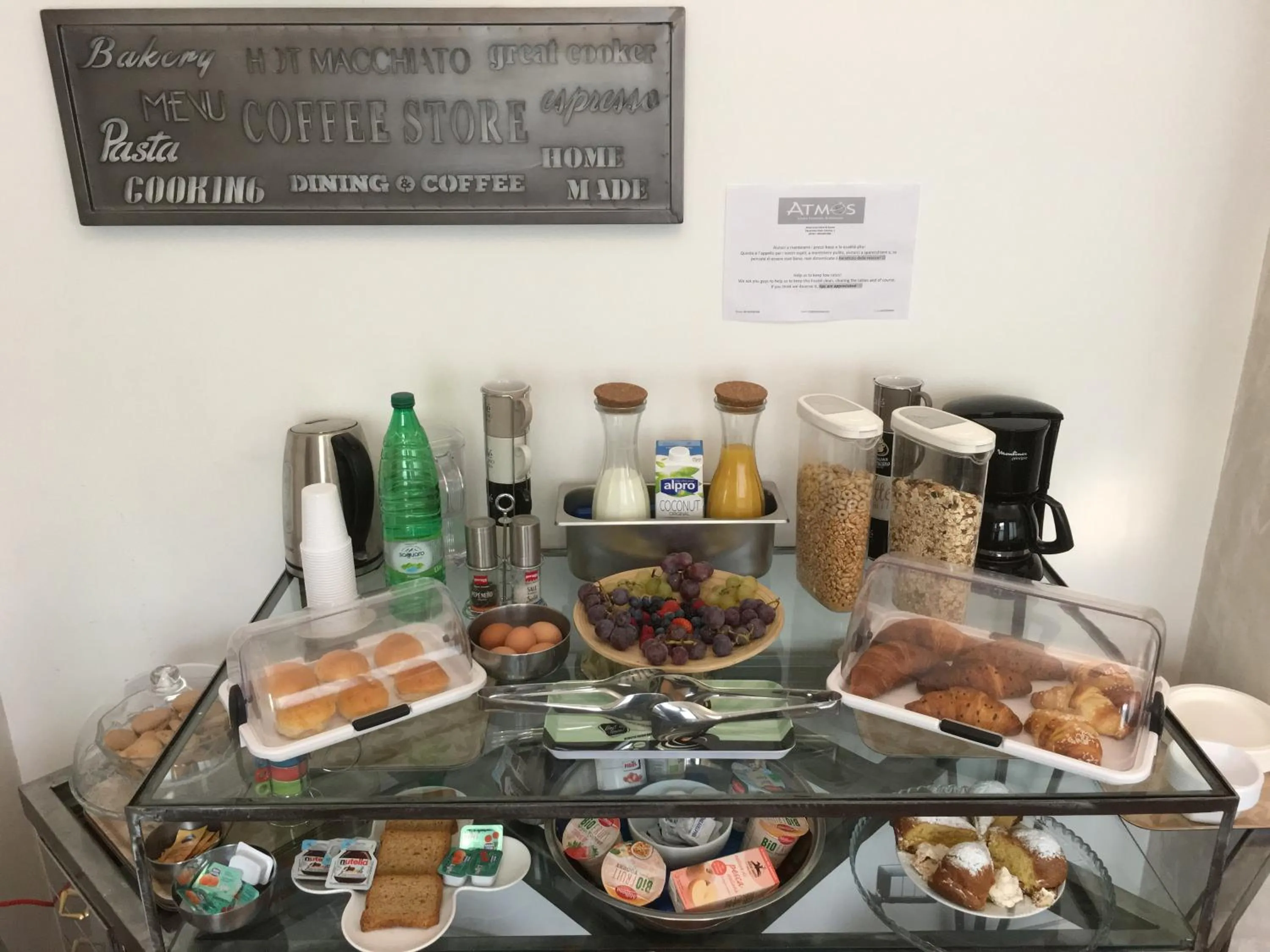 Continental breakfast in Atmos Luxe Navigli