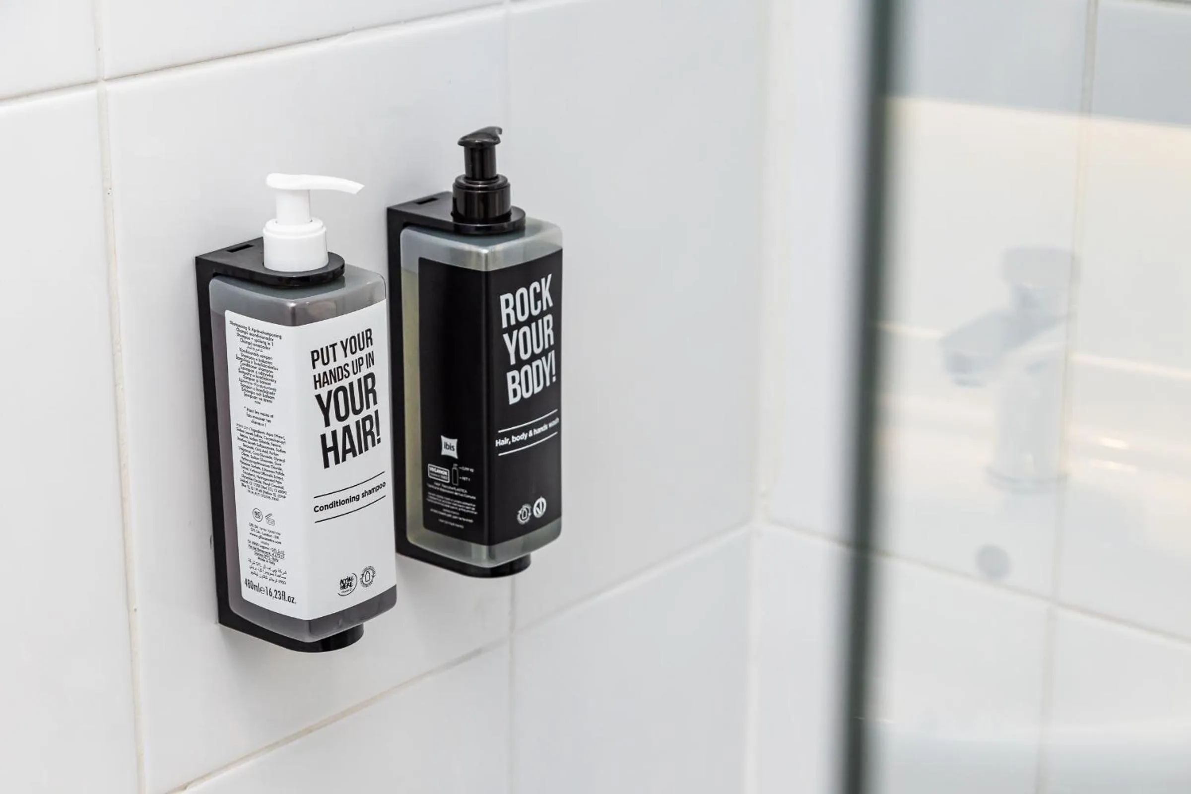 Bathroom in ibis Coleraine Riverside