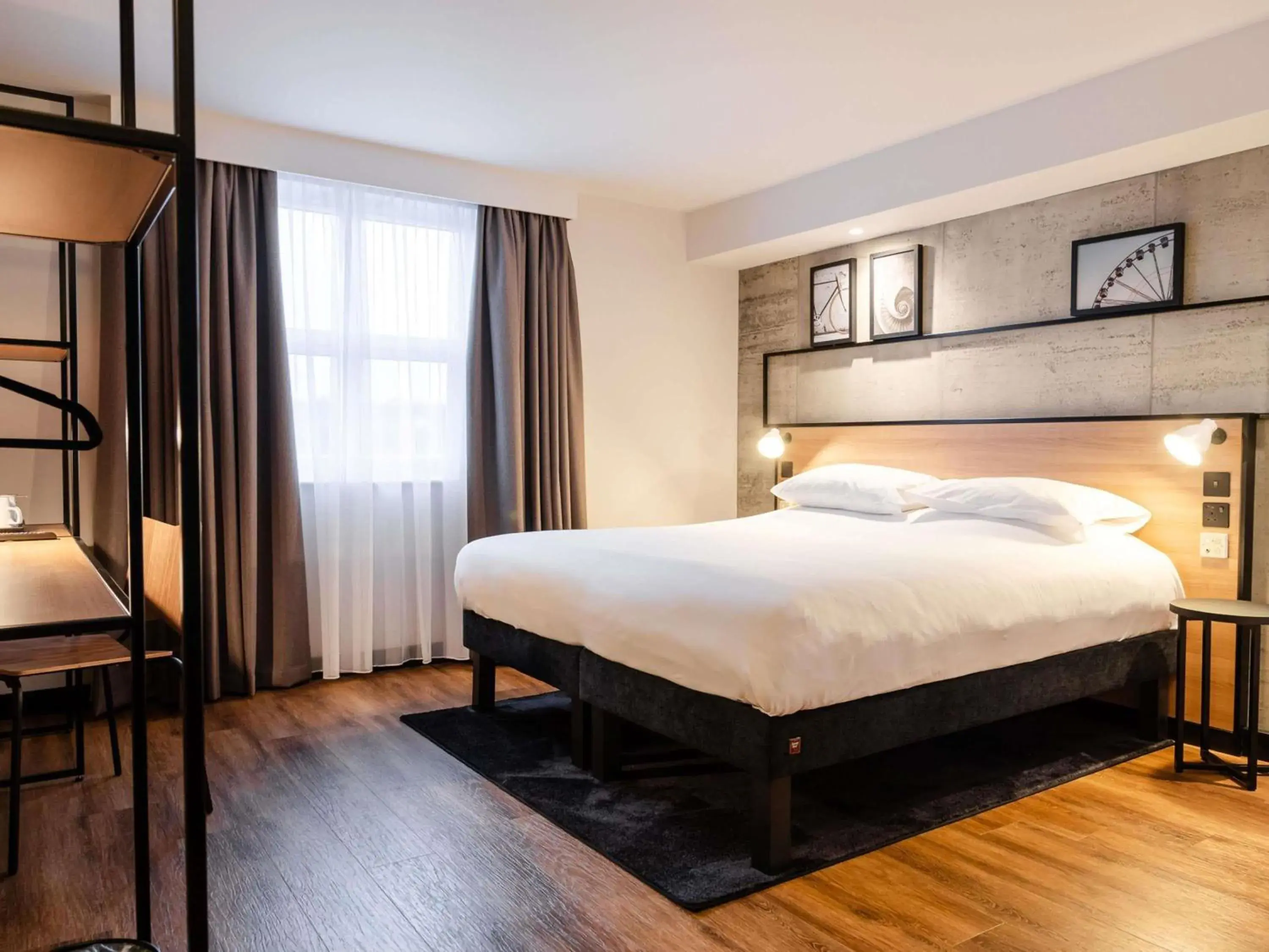 Bedroom, Bed in ibis Coleraine Riverside Bedroom, Bed in ibis Coleraine Riverside