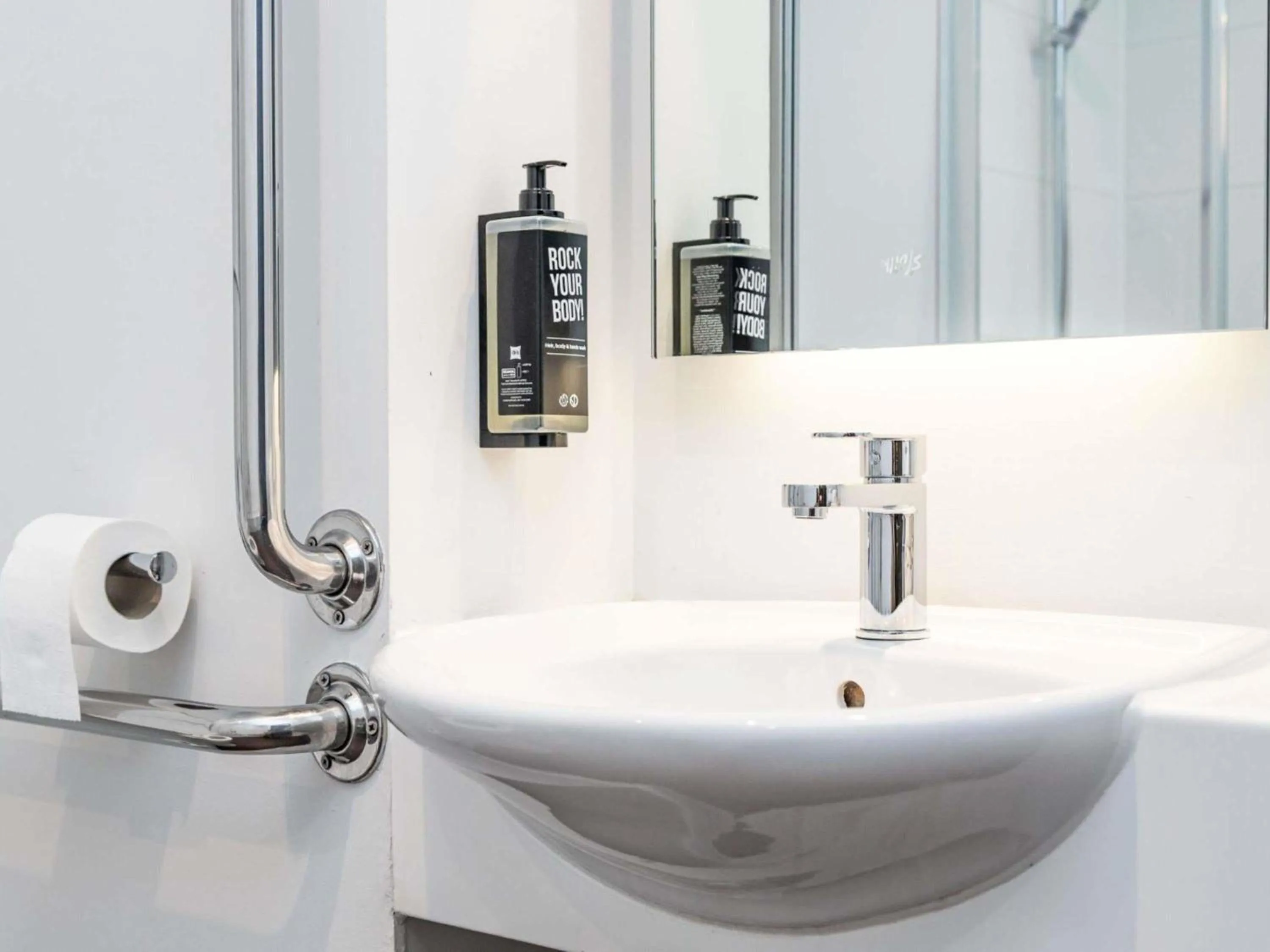 Bedroom in ibis Coleraine Riverside