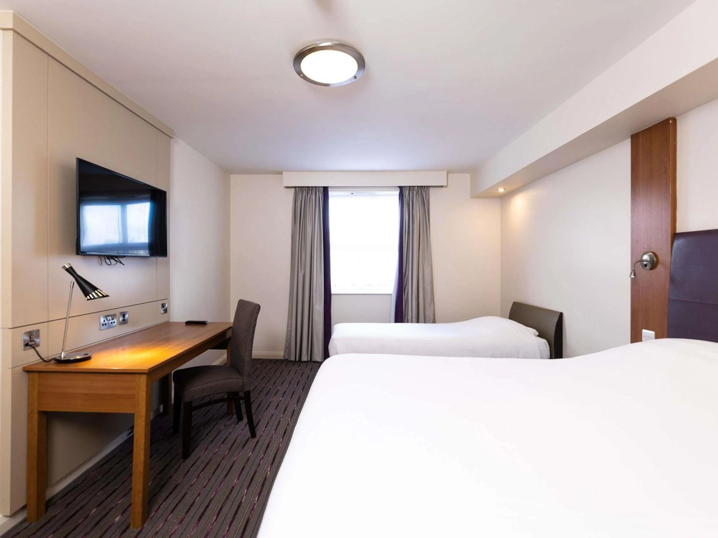 Bedroom, Bed in ibis Coleraine Riverside