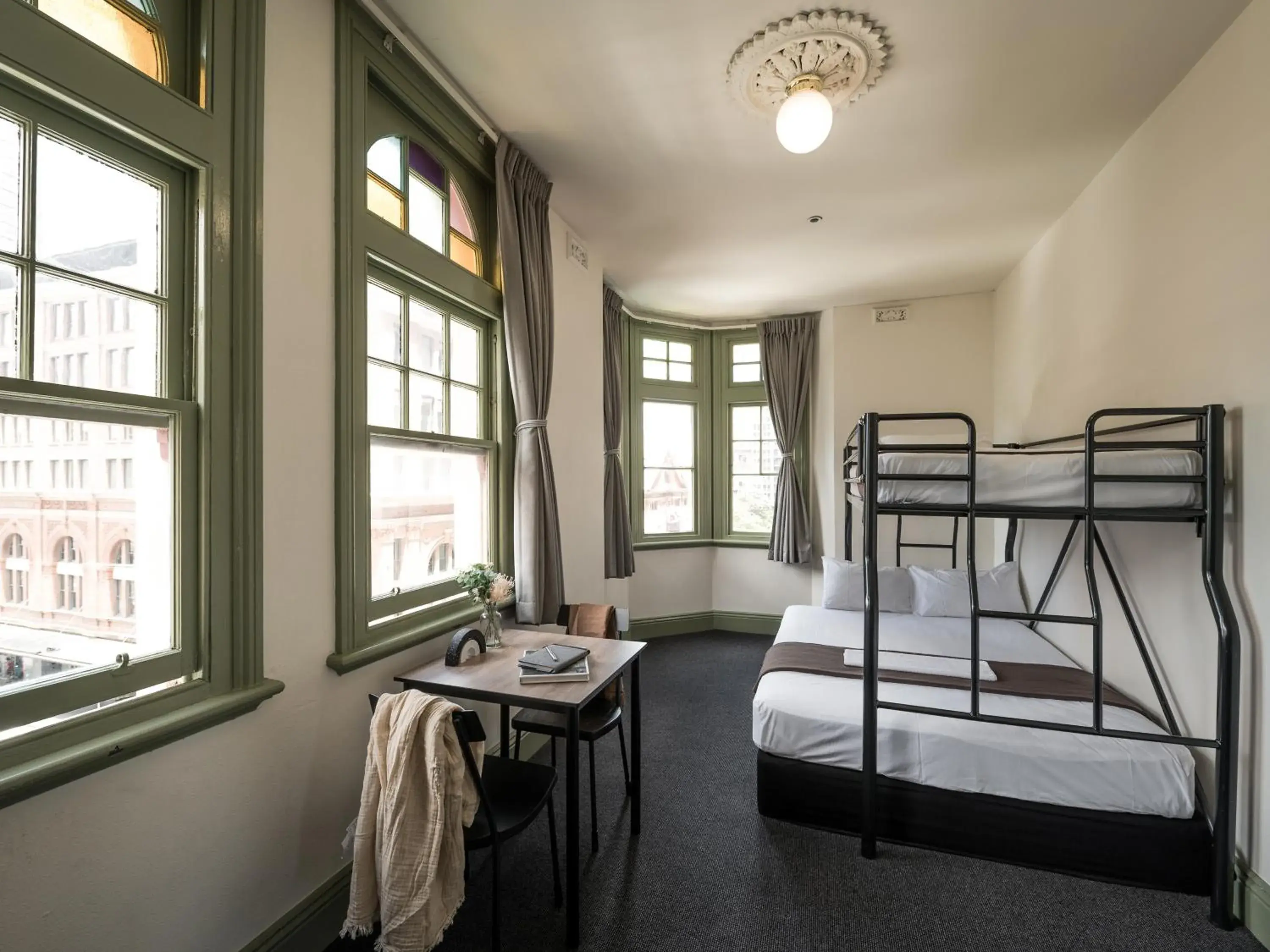 Bed in Sydney Central Inn Bed in Sydney Central Inn