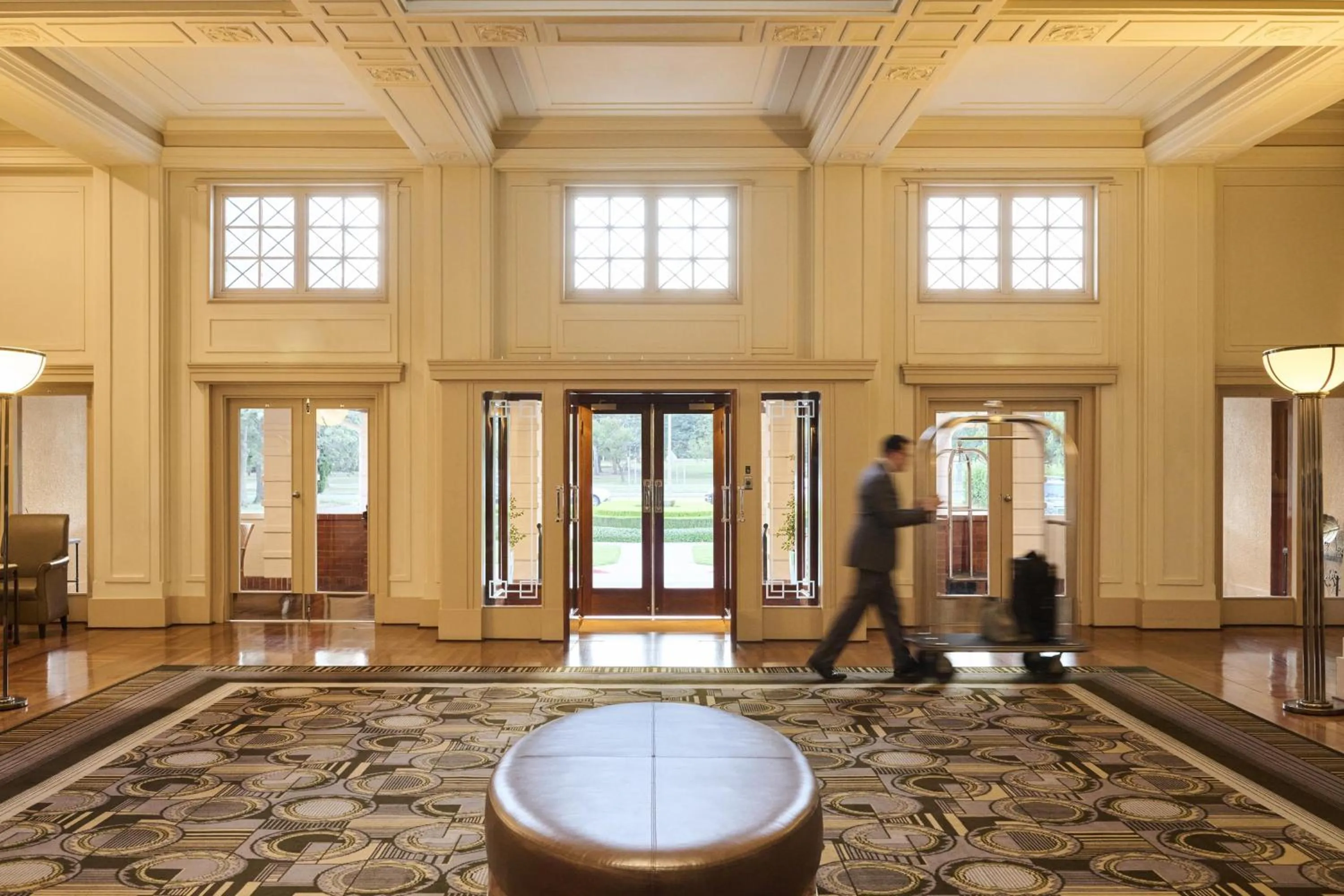 Lobby or reception in Hyatt Hotel Canberra - A Park Hyatt Hotel