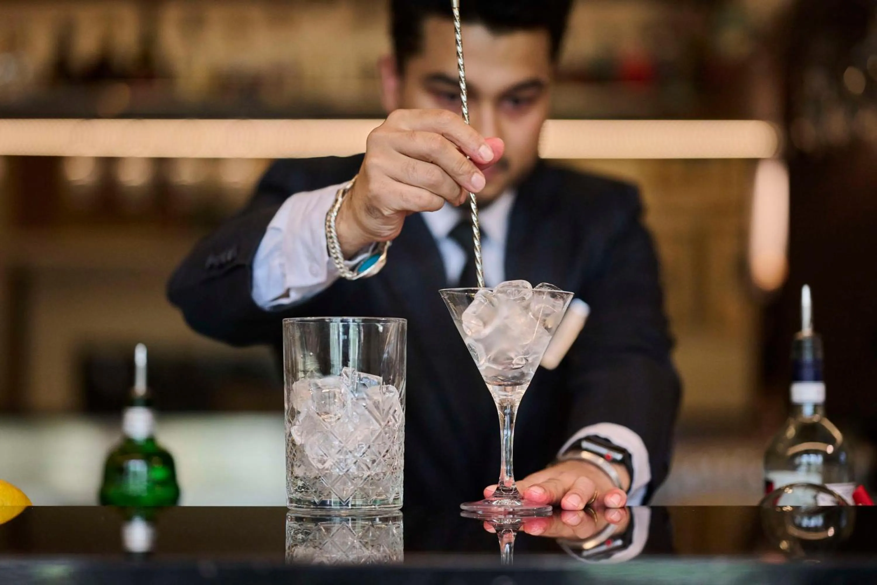 Lounge or bar in Hyatt Hotel Canberra - A Park Hyatt Hotel