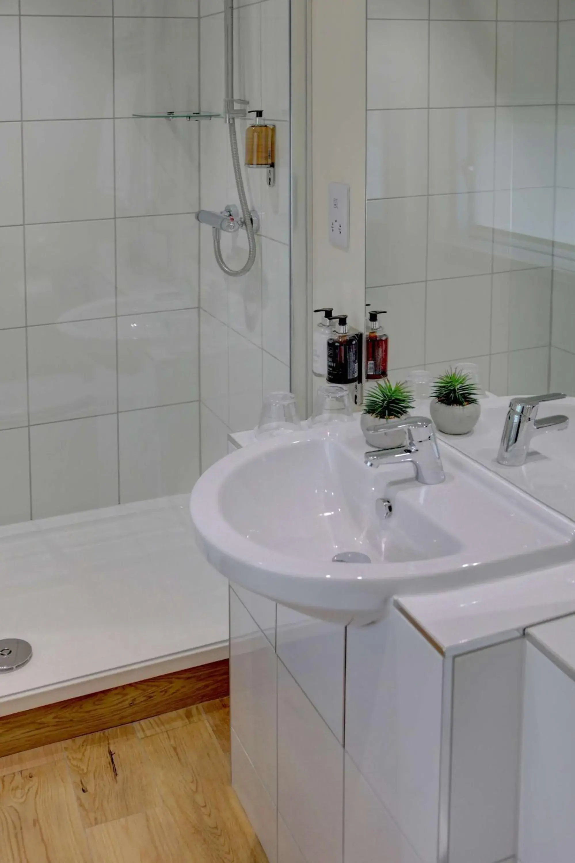 Photo of the whole room in BEST WESTERN The Crianlarich Hotel Photo of the whole room in BEST WESTERN The Crianlarich Hotel