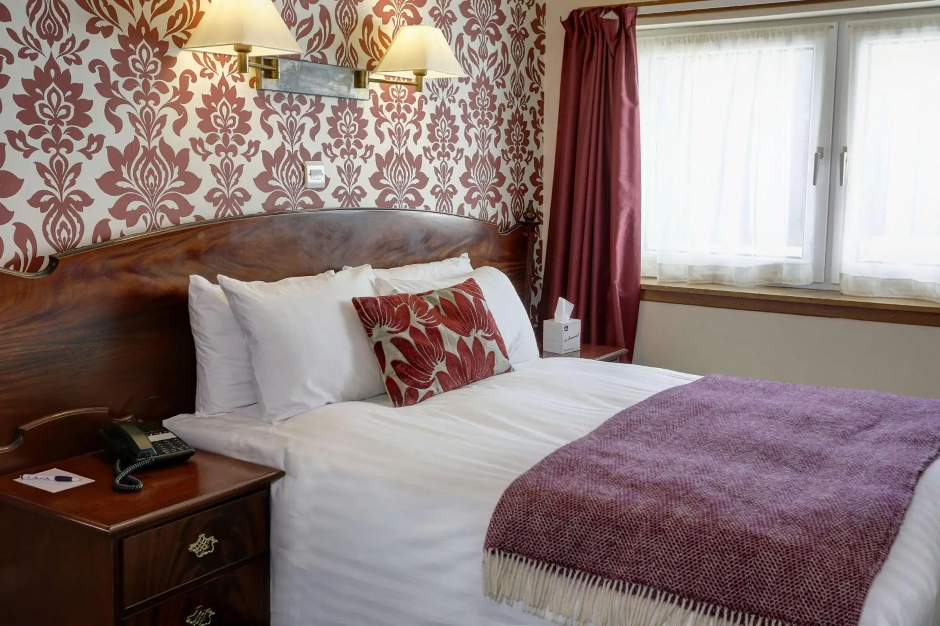 Photo of the whole room, Bed in BEST WESTERN The Crianlarich Hotel Photo of the whole room, Bed in BEST WESTERN The Crianlarich Hotel