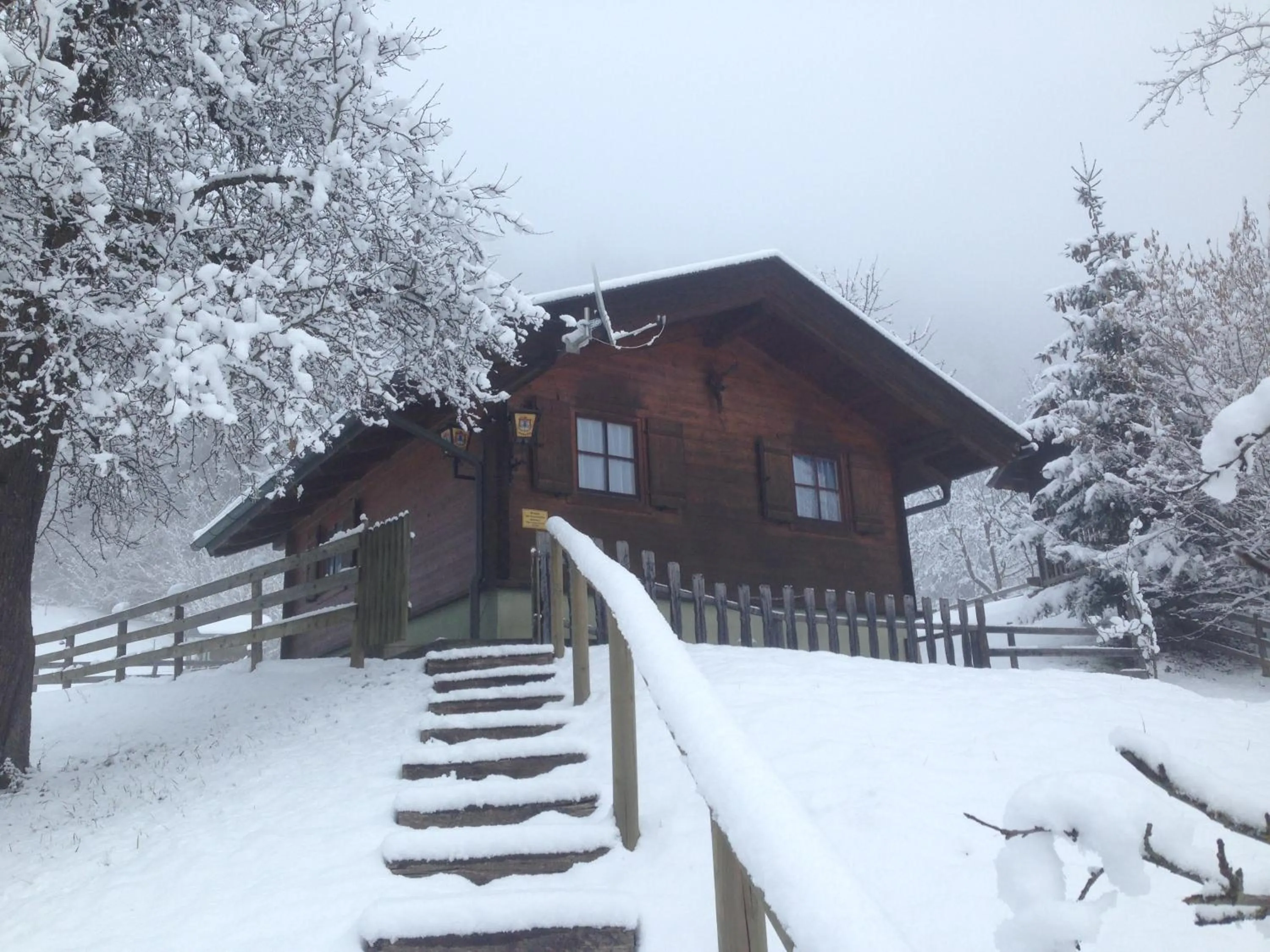 Property building in Lug ins Land