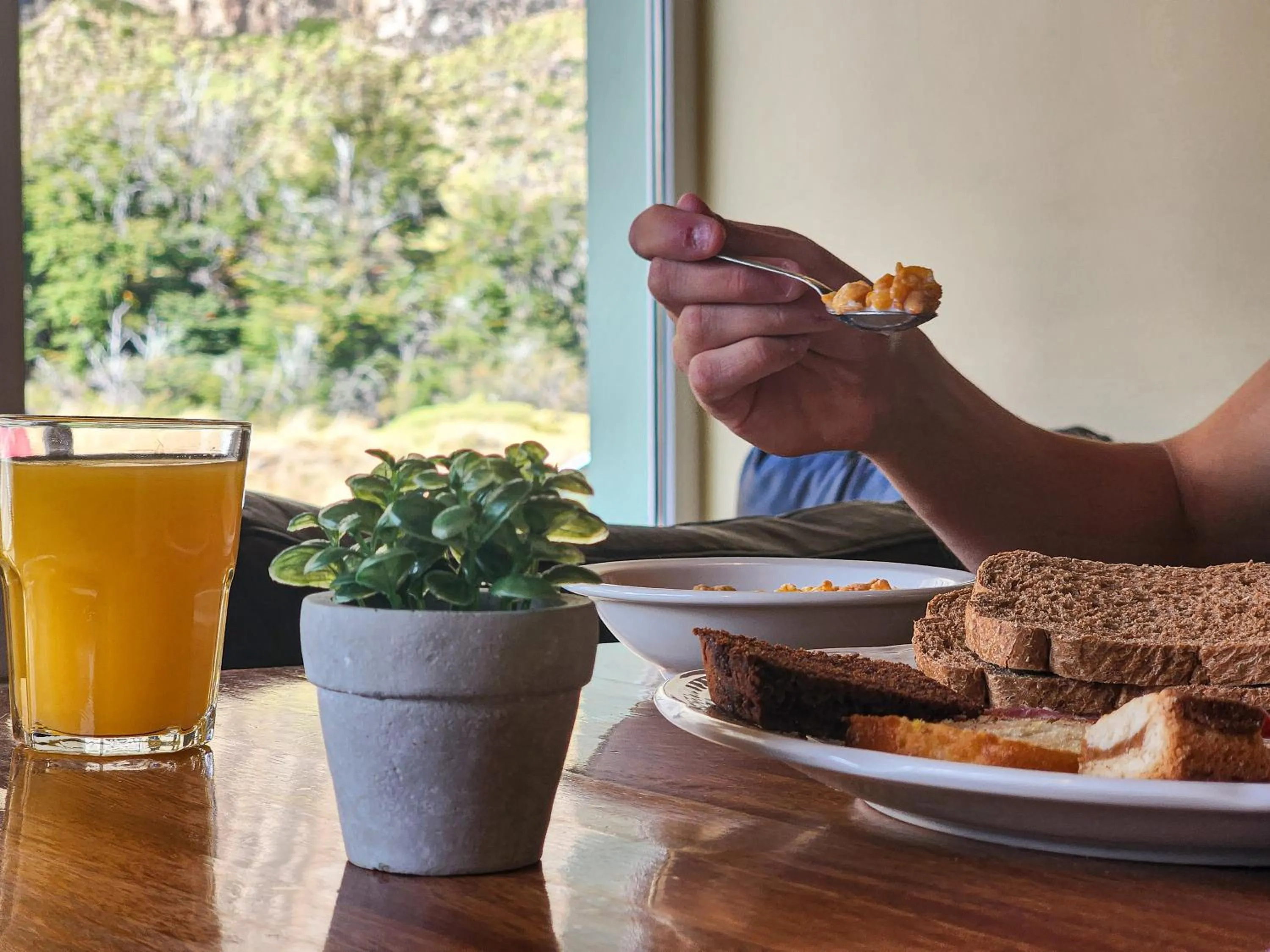 Breakfast in Hostería Vertical Lodge