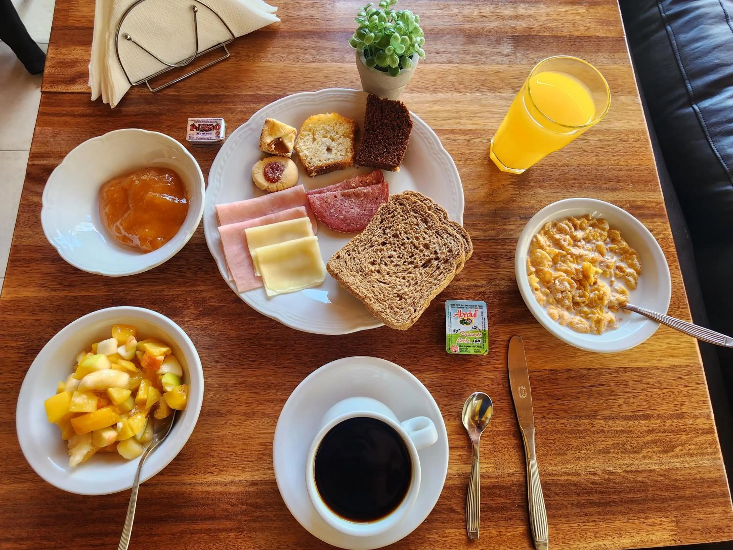 Breakfast in Hostería Vertical Lodge