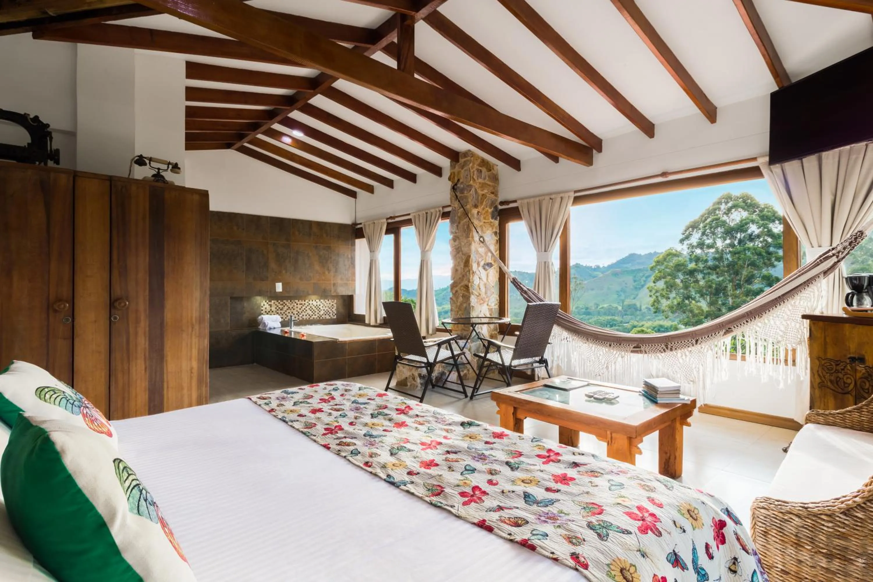 Bedroom, Bed in Hotel Spa La Colina