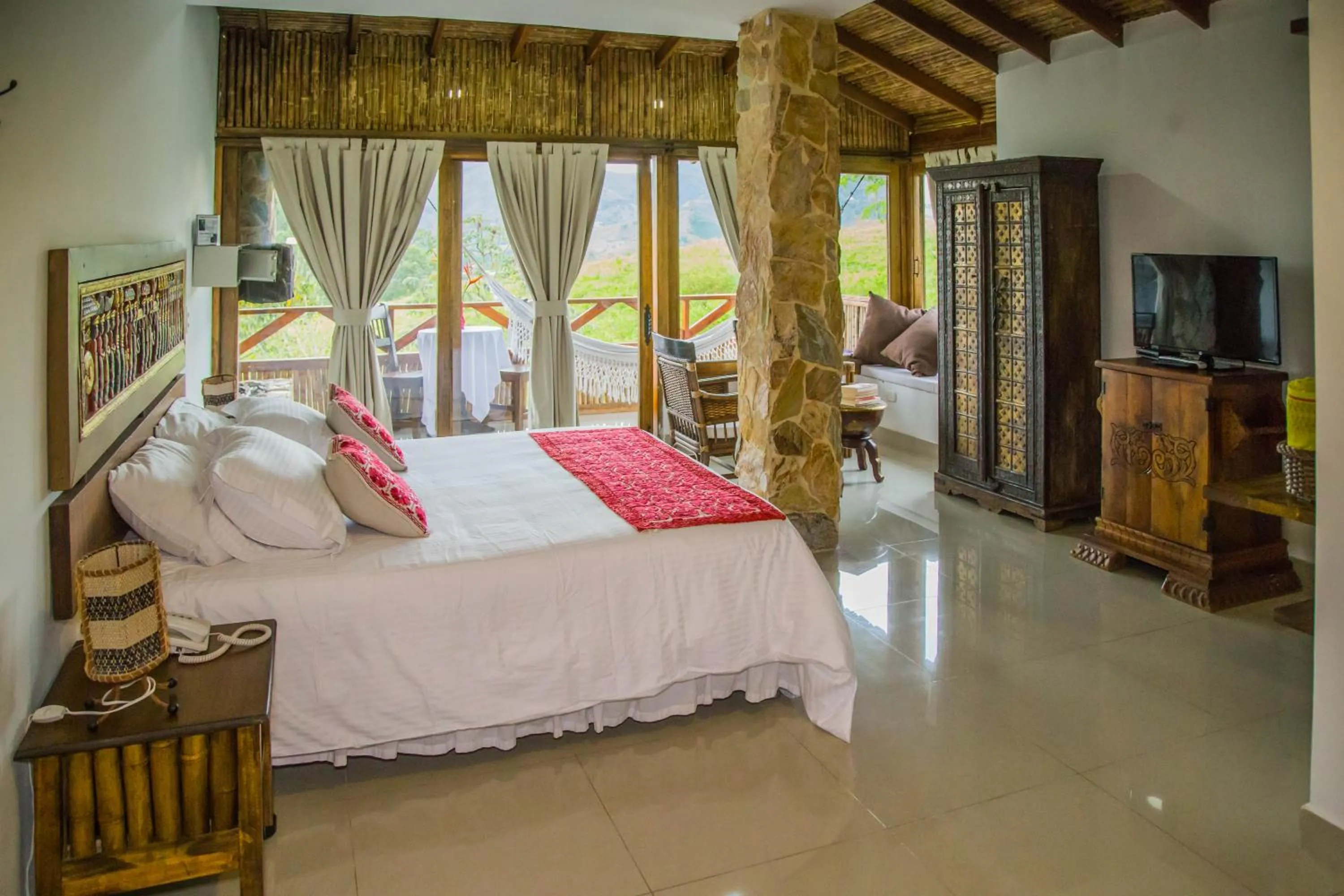 Bed in Hotel Spa La Colina