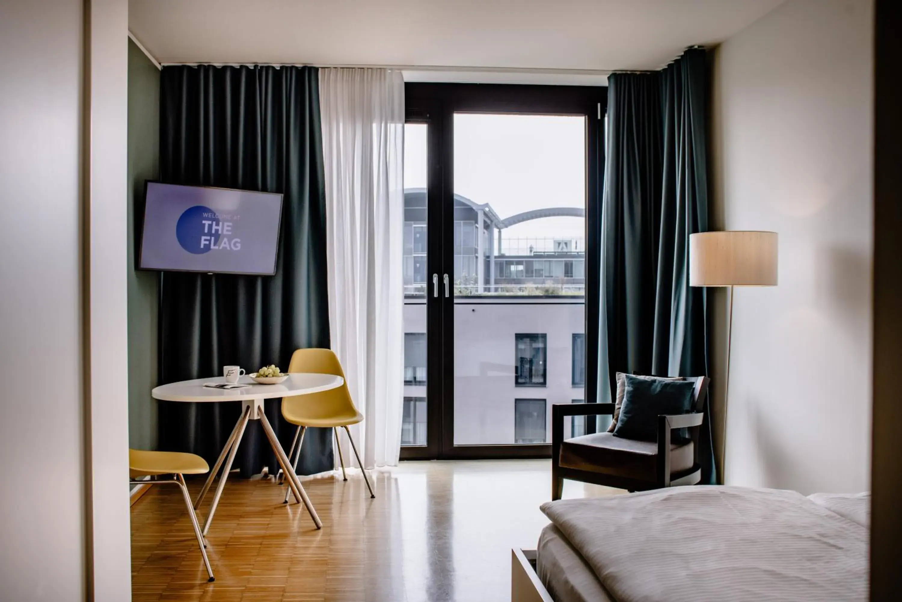 Photo of the whole room, Bed in THE FLAG München M. Photo of the whole room, Bed in THE FLAG München M.