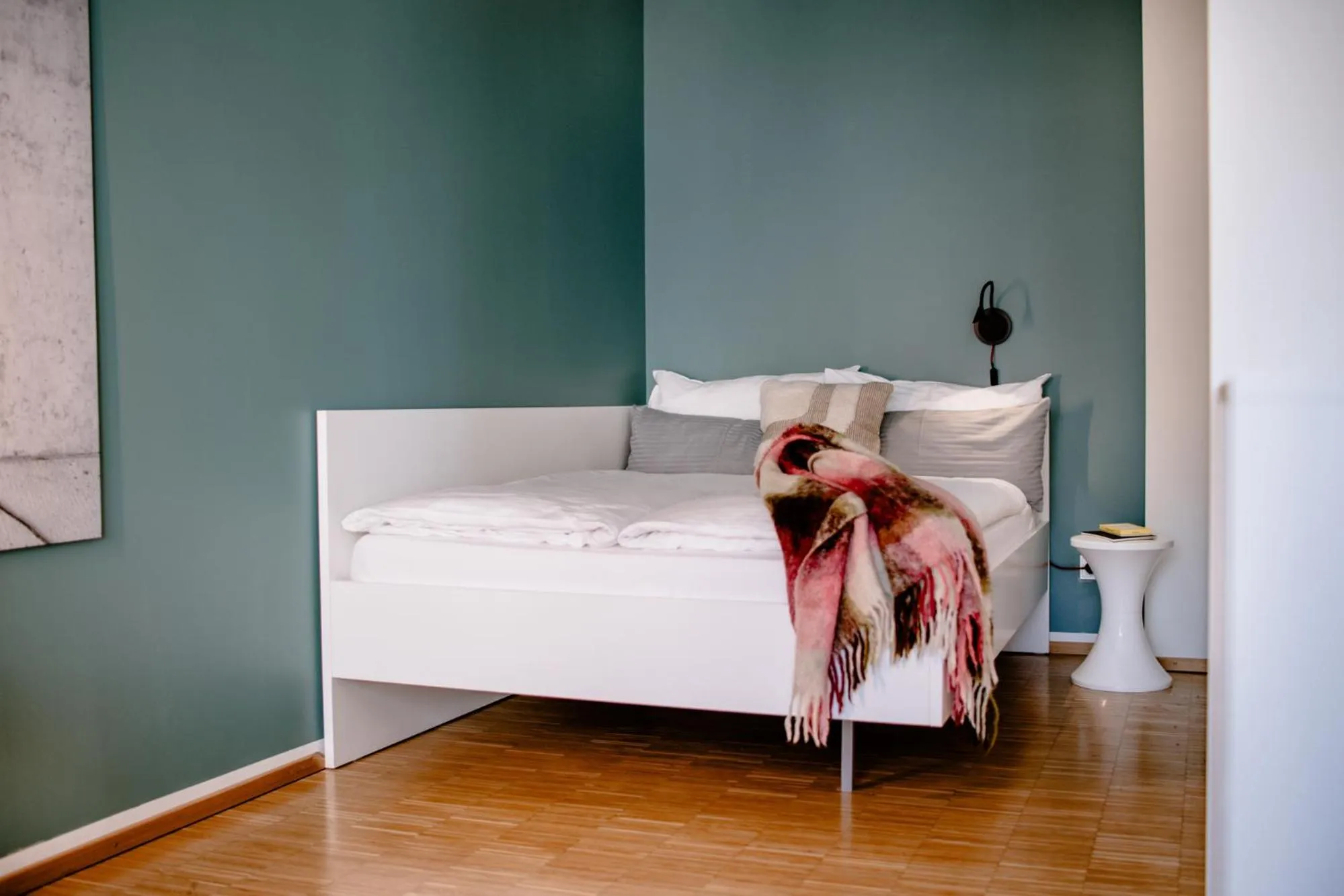 Bed in THE FLAG München M.