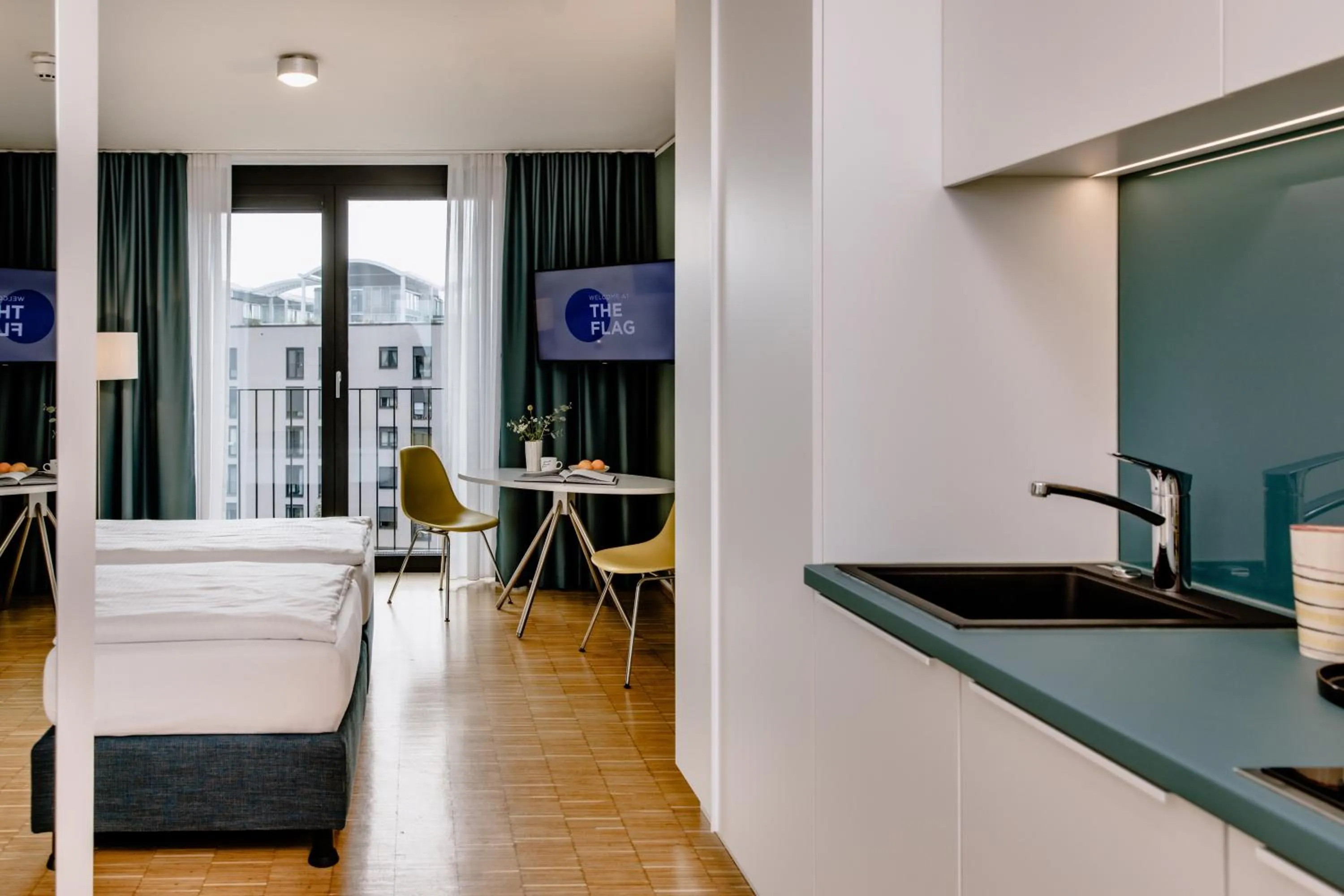 Bedroom, Bed in THE FLAG München M.