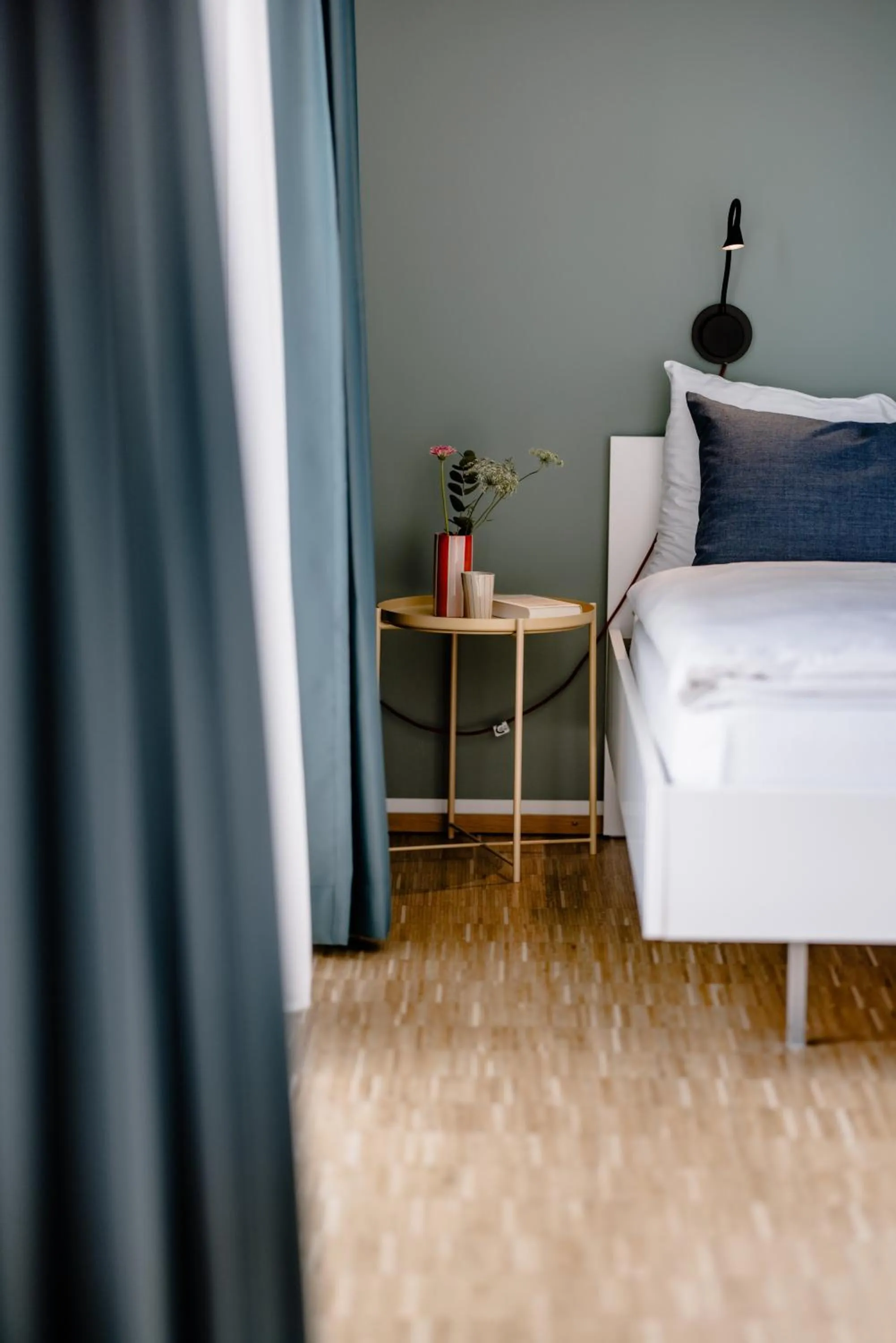 Bed in THE FLAG München M.